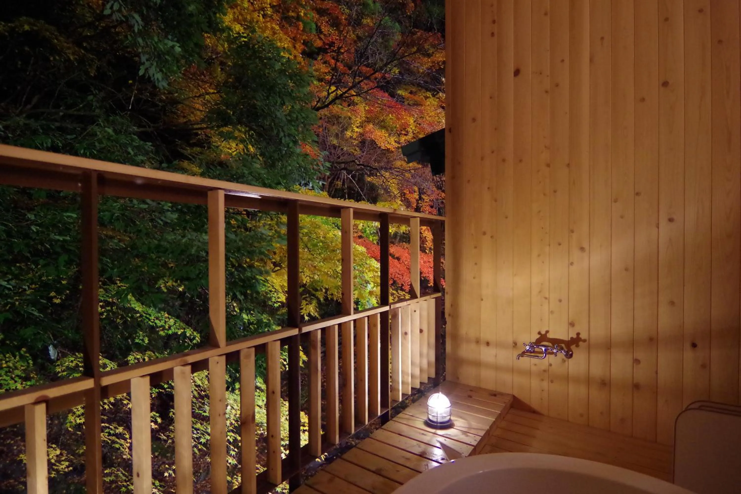 Open Air Bath in Misenkan