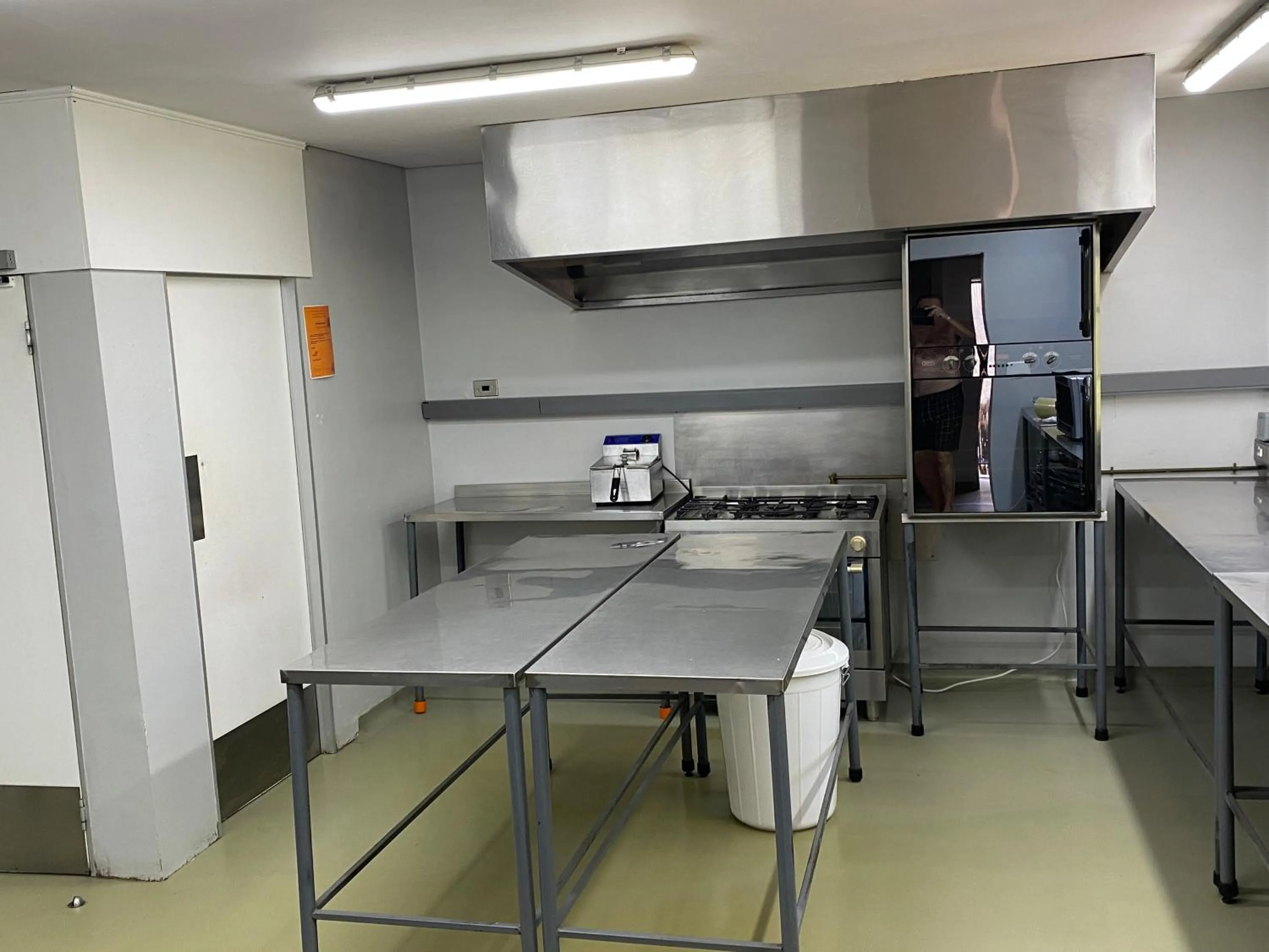 Kitchen or kitchenette in Safari Club Guest Lodge OR Tambo International Airport