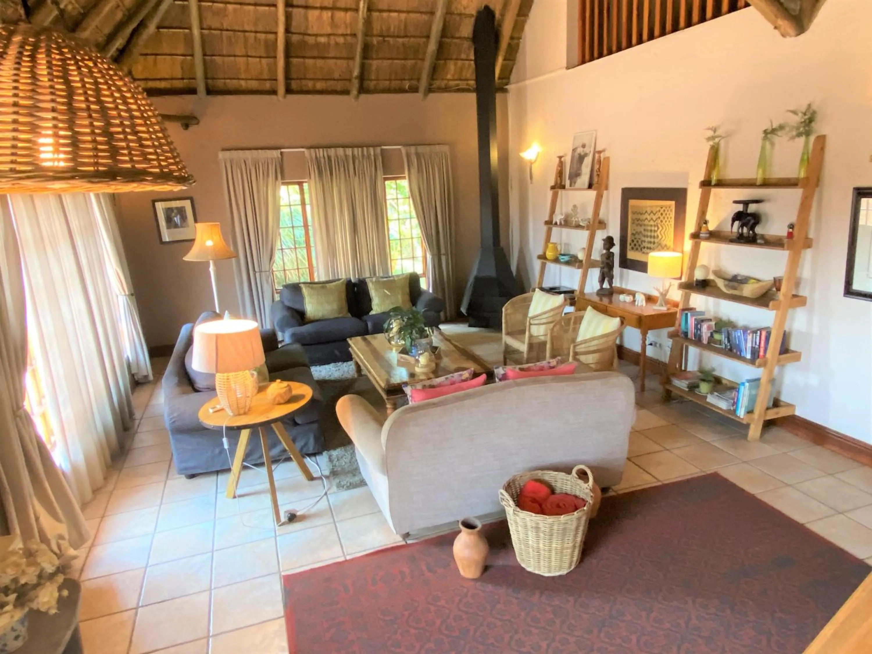 Living room in Safari Club Guest Lodge OR Tambo International Airport