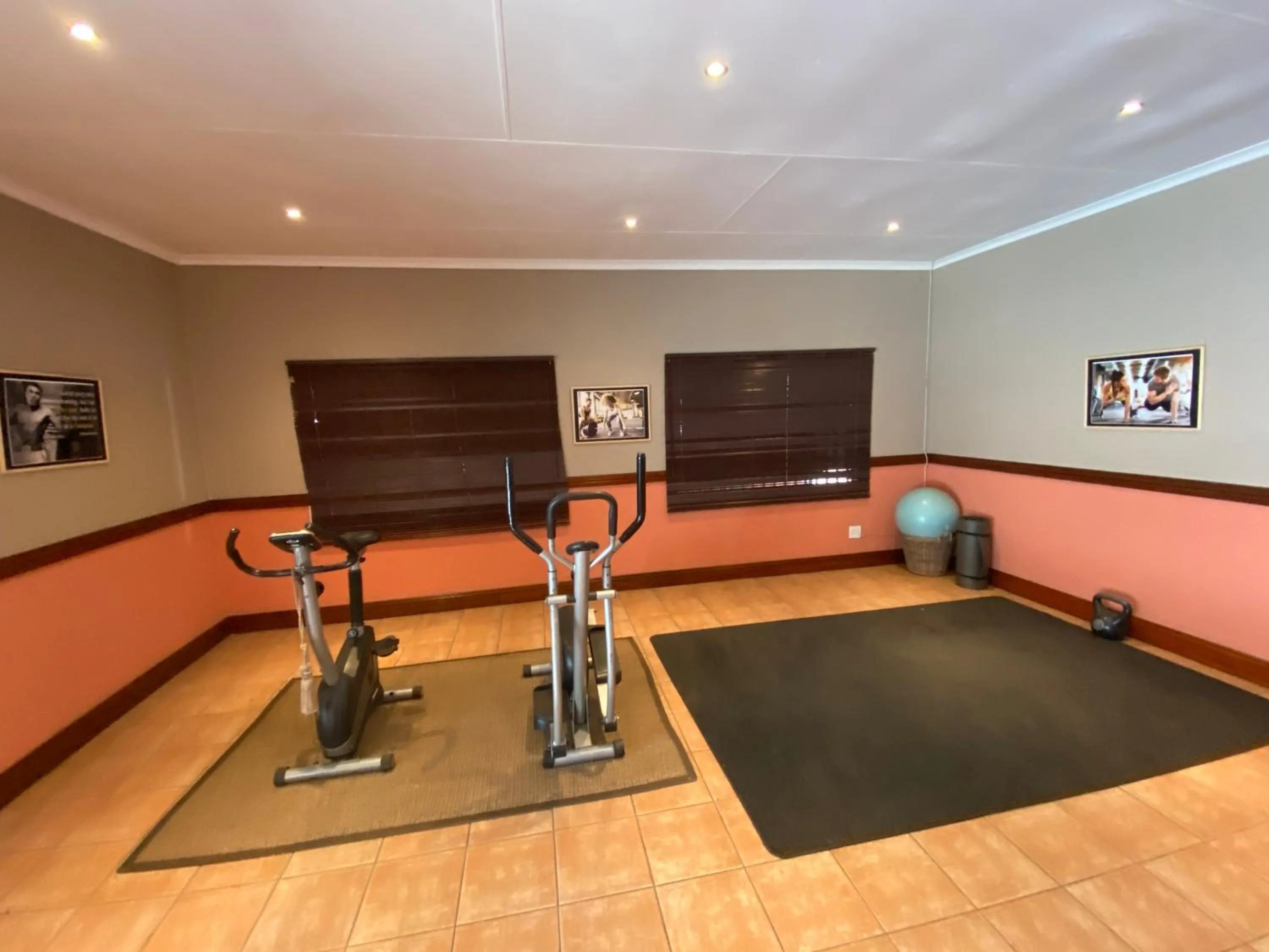 Fitness centre/facilities in Safari Club Guest Lodge OR Tambo International Airport