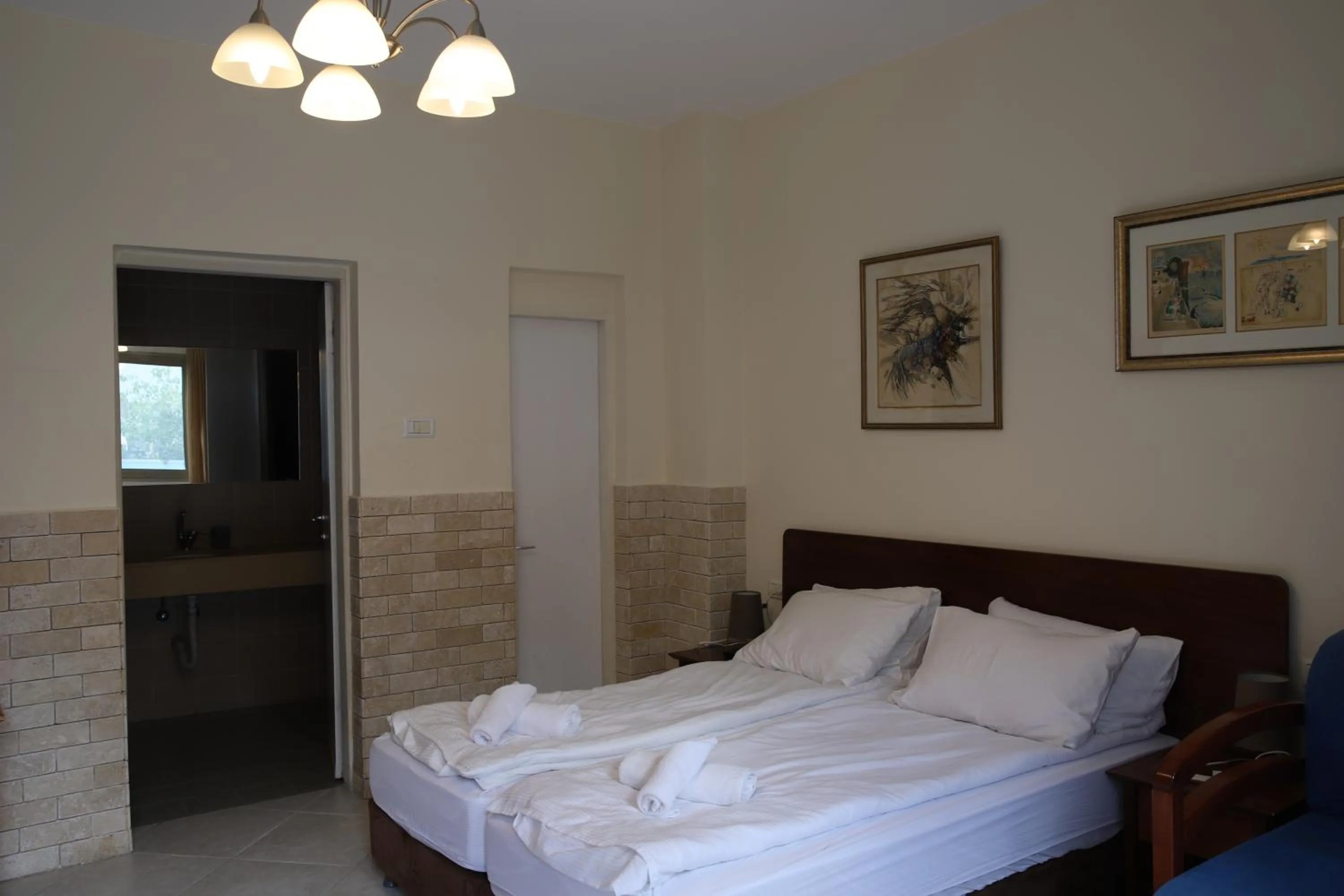 Bedroom, Bed in Port Inn