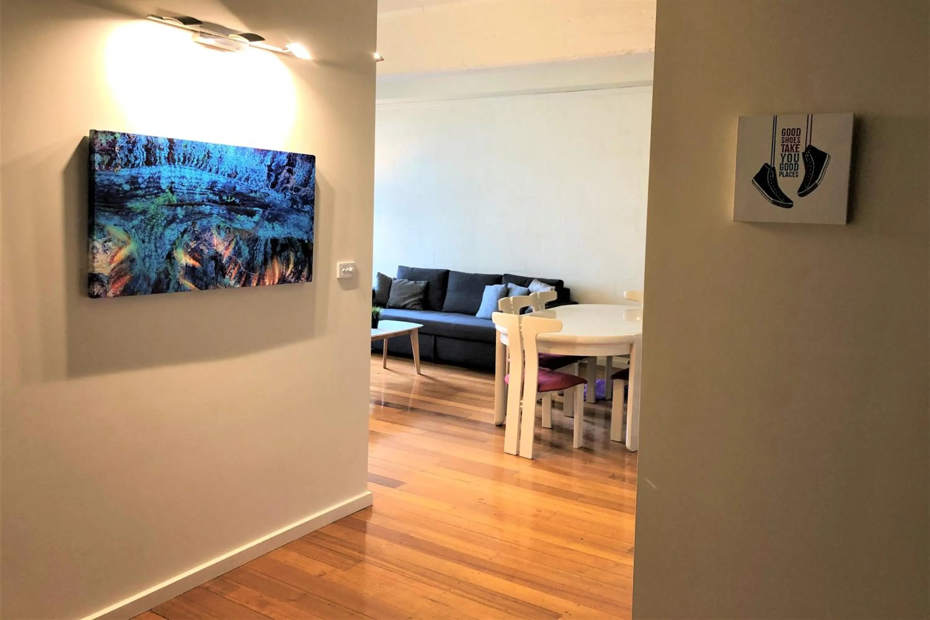 TV and multimedia in ReadySet Apartments on King