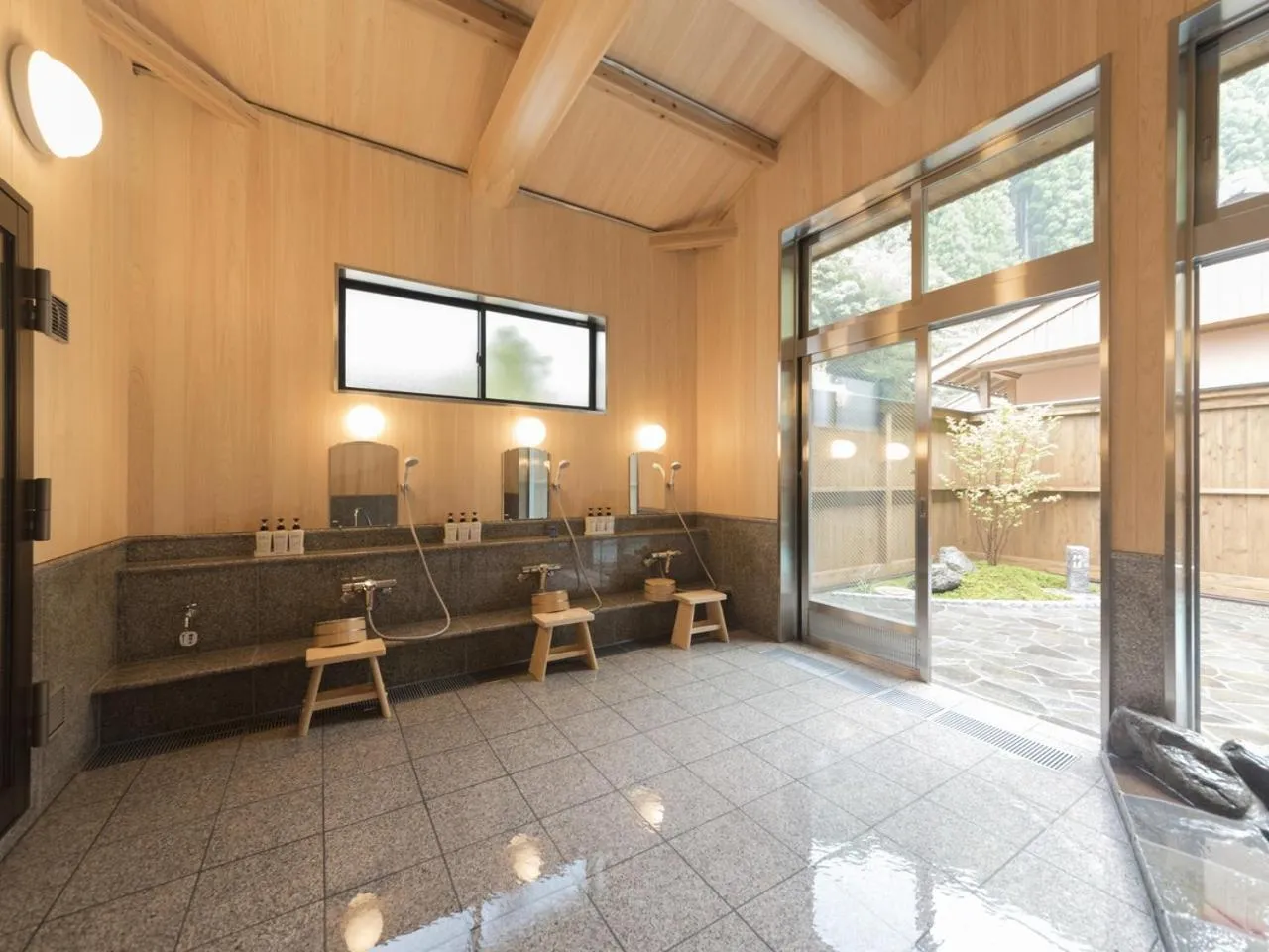 Hot Spring Bath in Yunotani Senkei