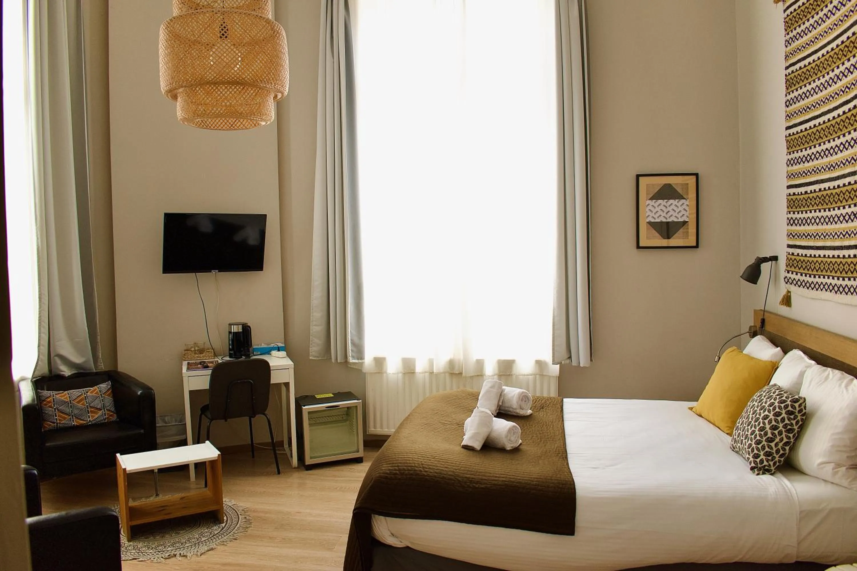 Bed in Hotel Du Parlement