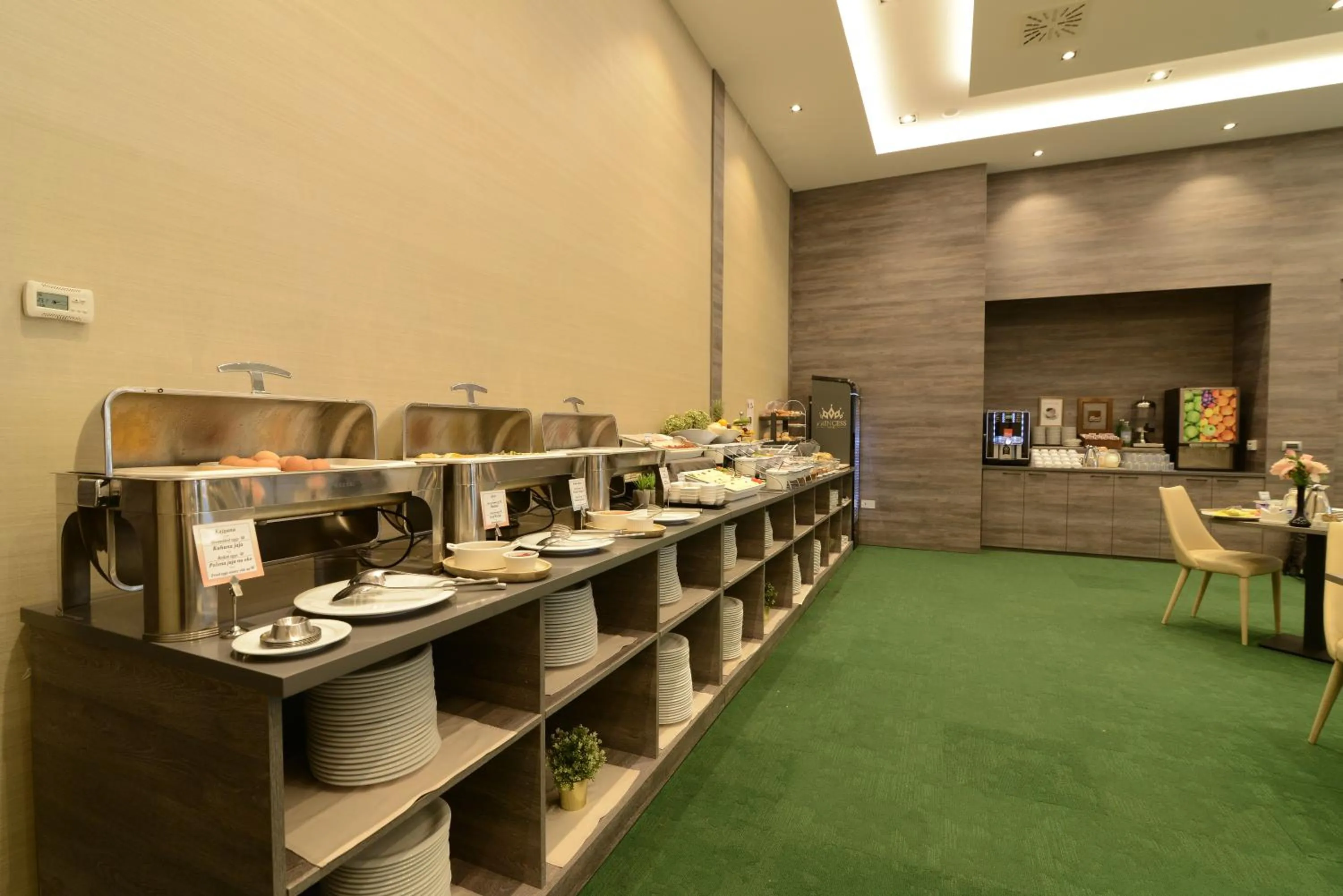 Continental breakfast in Hotel Princess