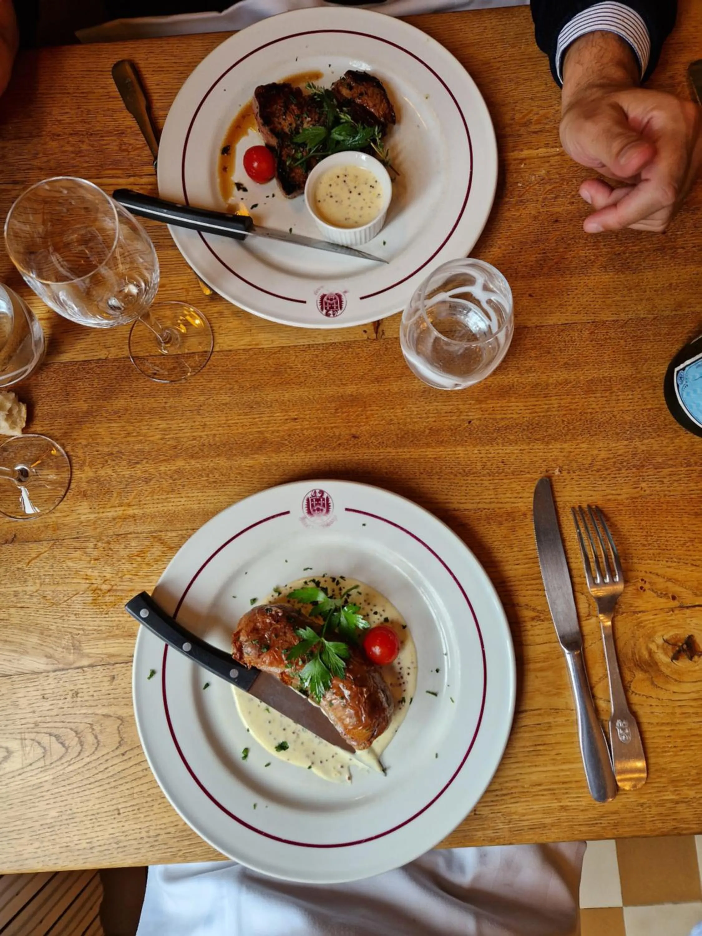 Food and drinks in HOTEL DE L'ABBAYE DE LONGPONT