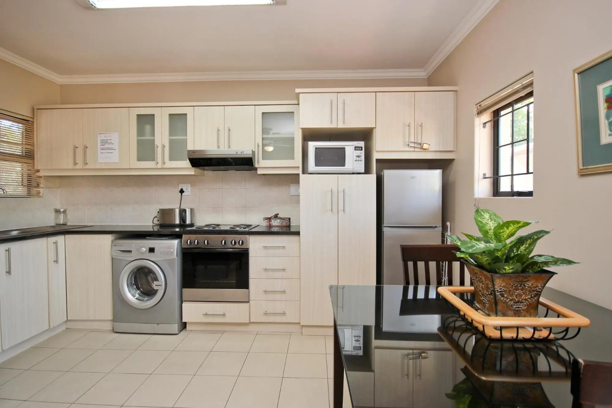 Kitchen or kitchenette in Vilaroux