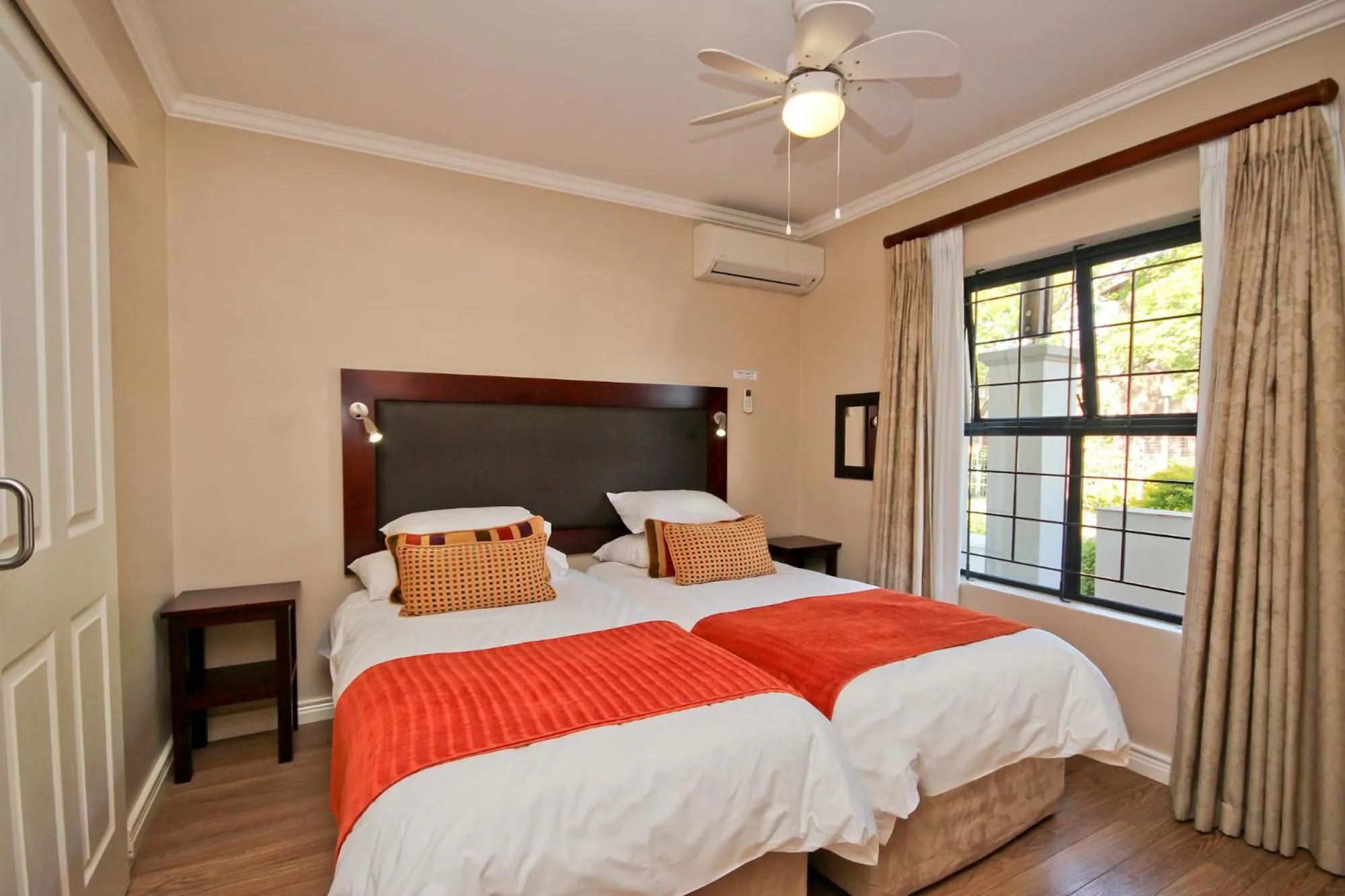 Bedroom, Bed in Vilaroux