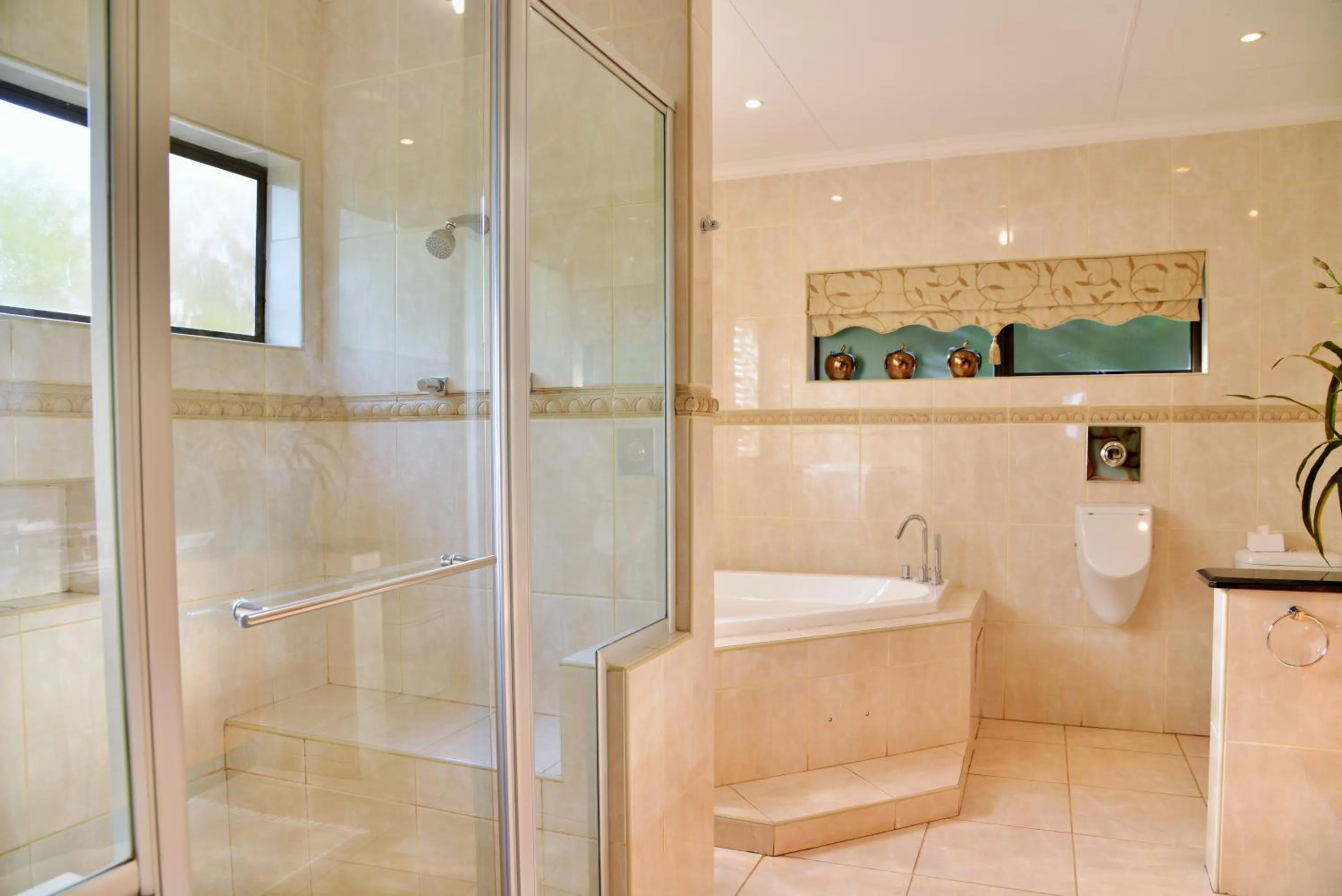 Hot Tub in Stirling Manor Boutique Guest House