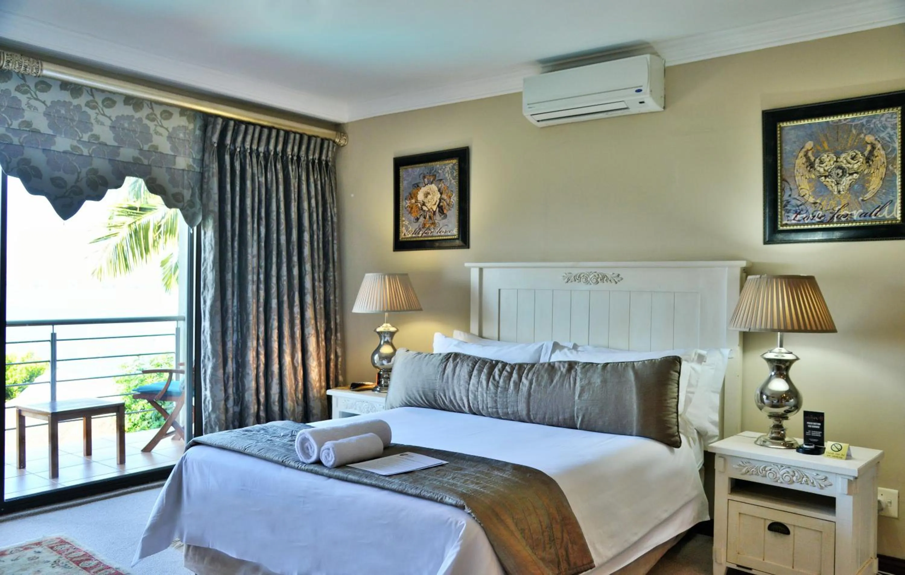 Bed in Stirling Manor Boutique Guest House