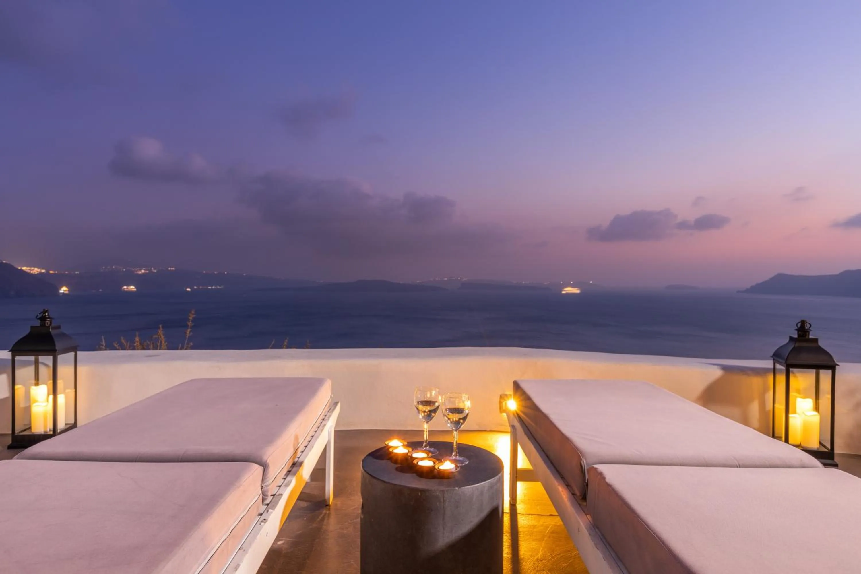 Balcony/Terrace, Bed in Nostos Apartments