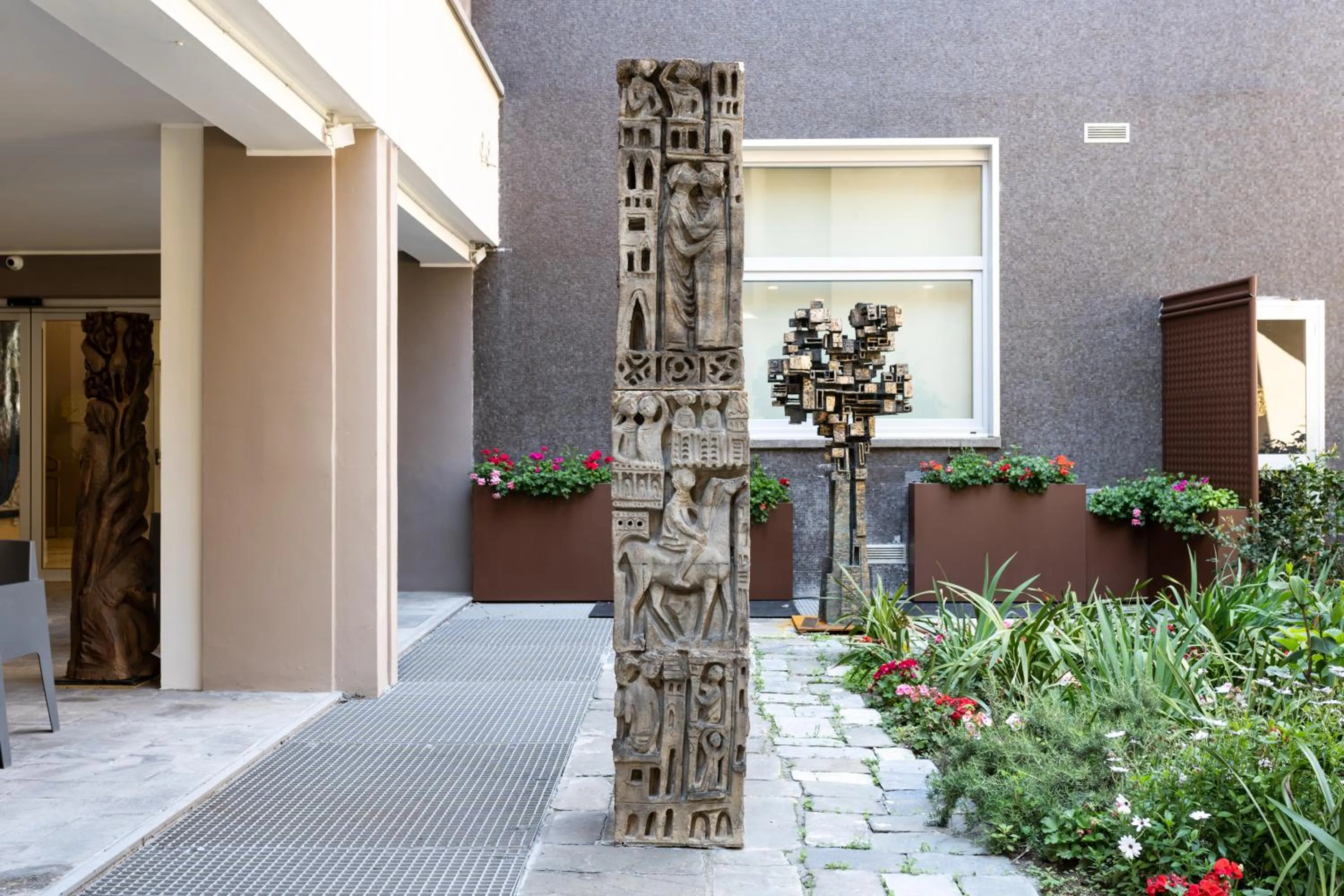 Property building in Hotel Milano Castello