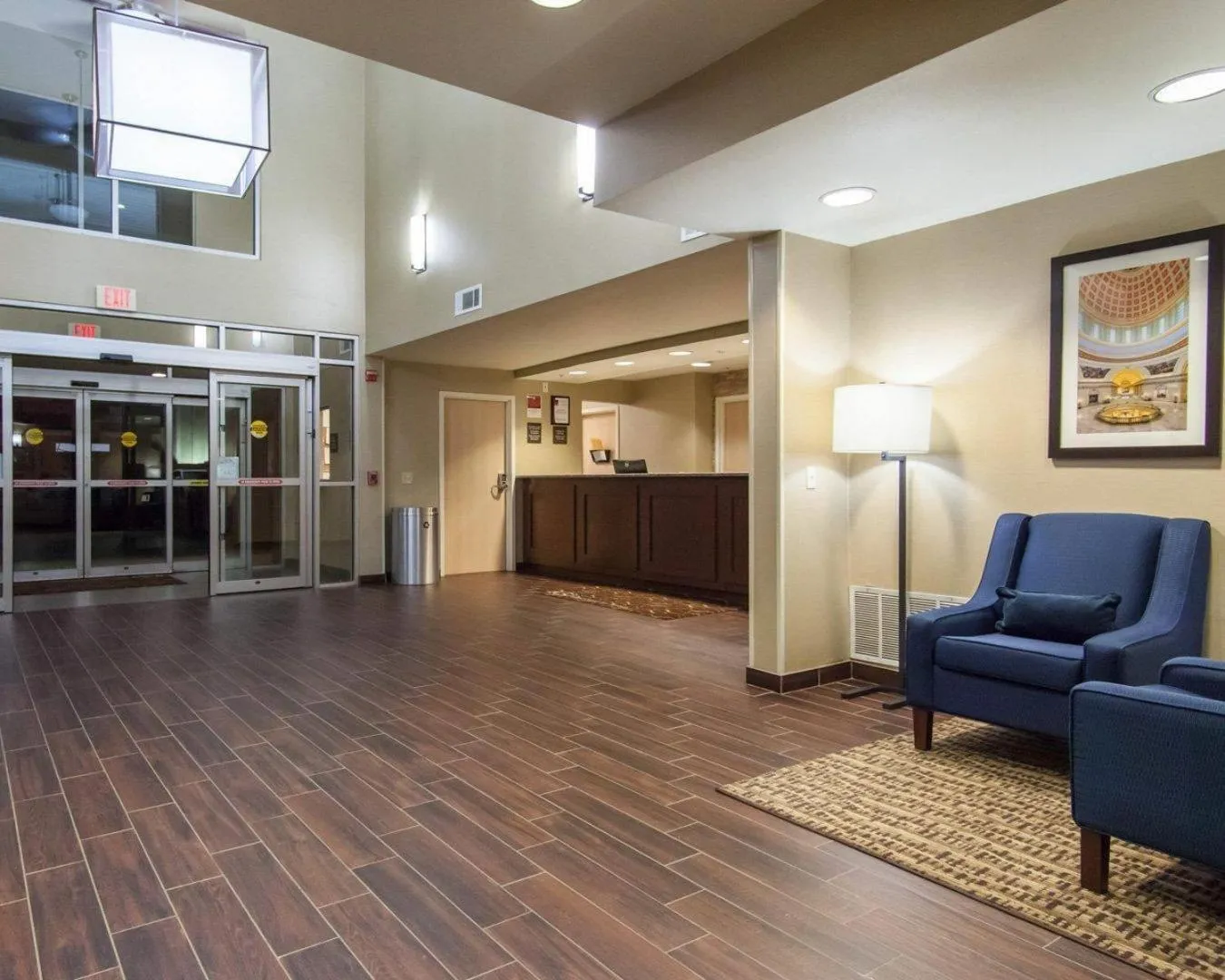Comfort Suites Tulsa Central