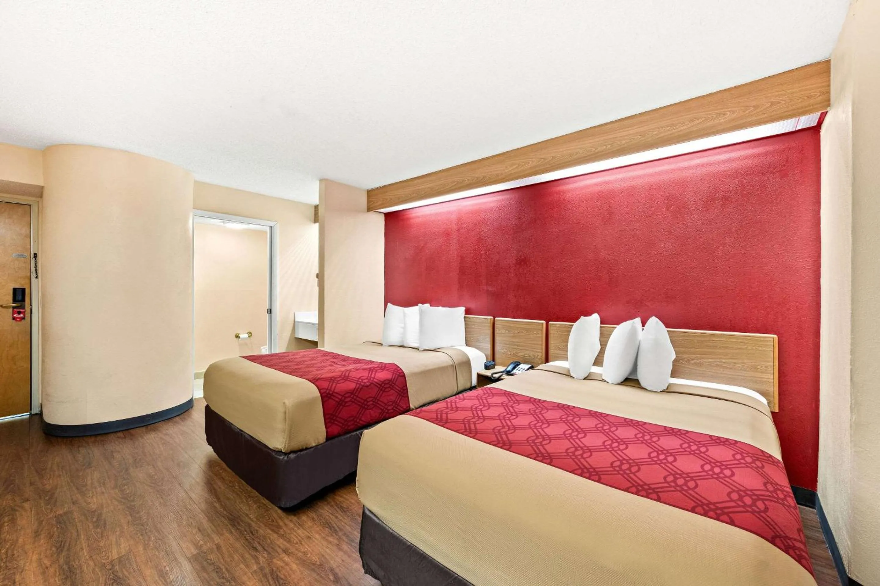 Bedroom, Bed in Econo Lodge London North