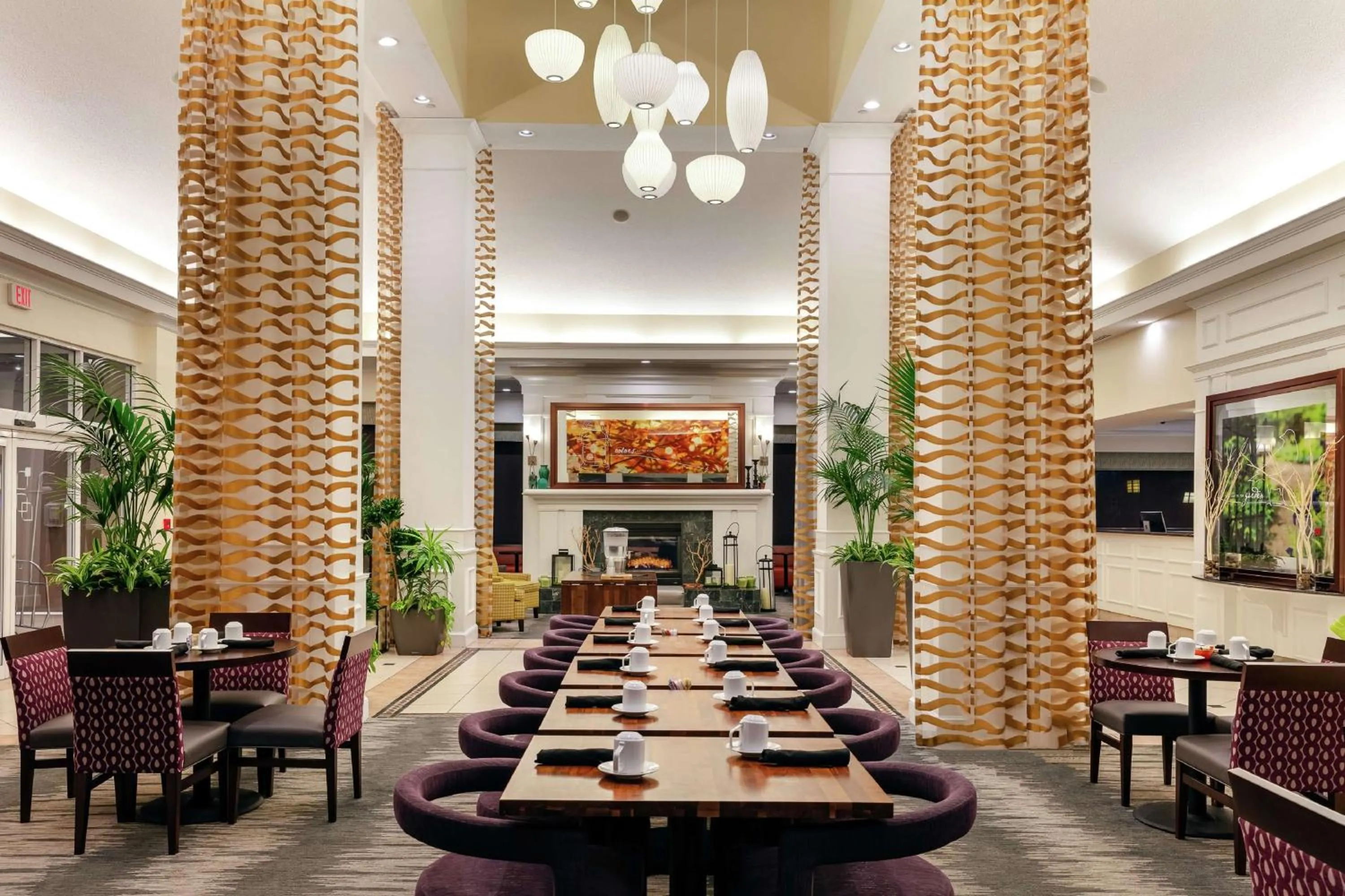 Dining area in Hilton Garden Inn Mobile West I-65 Airport Boulevard