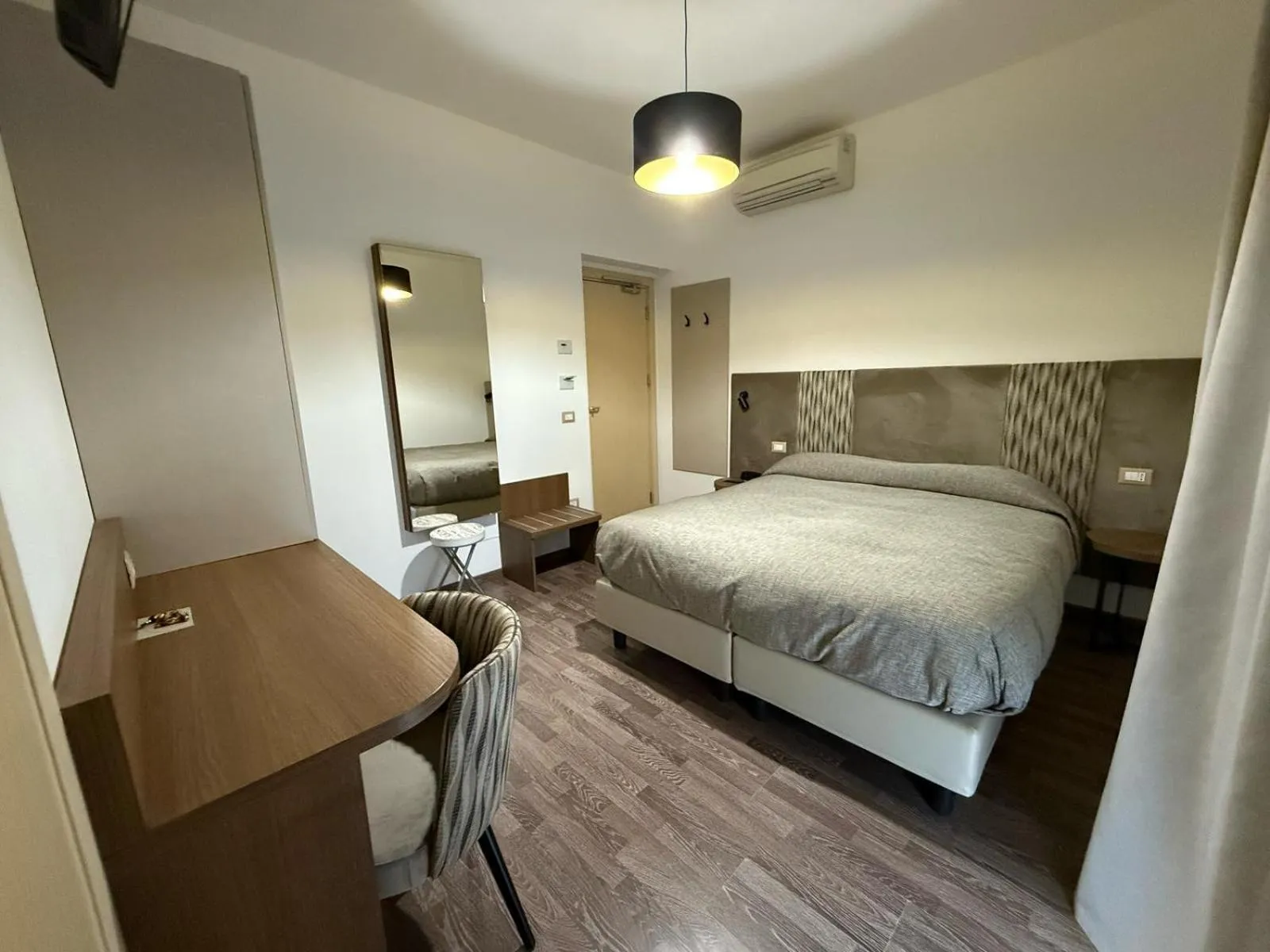 Bed in Hotel Miramare