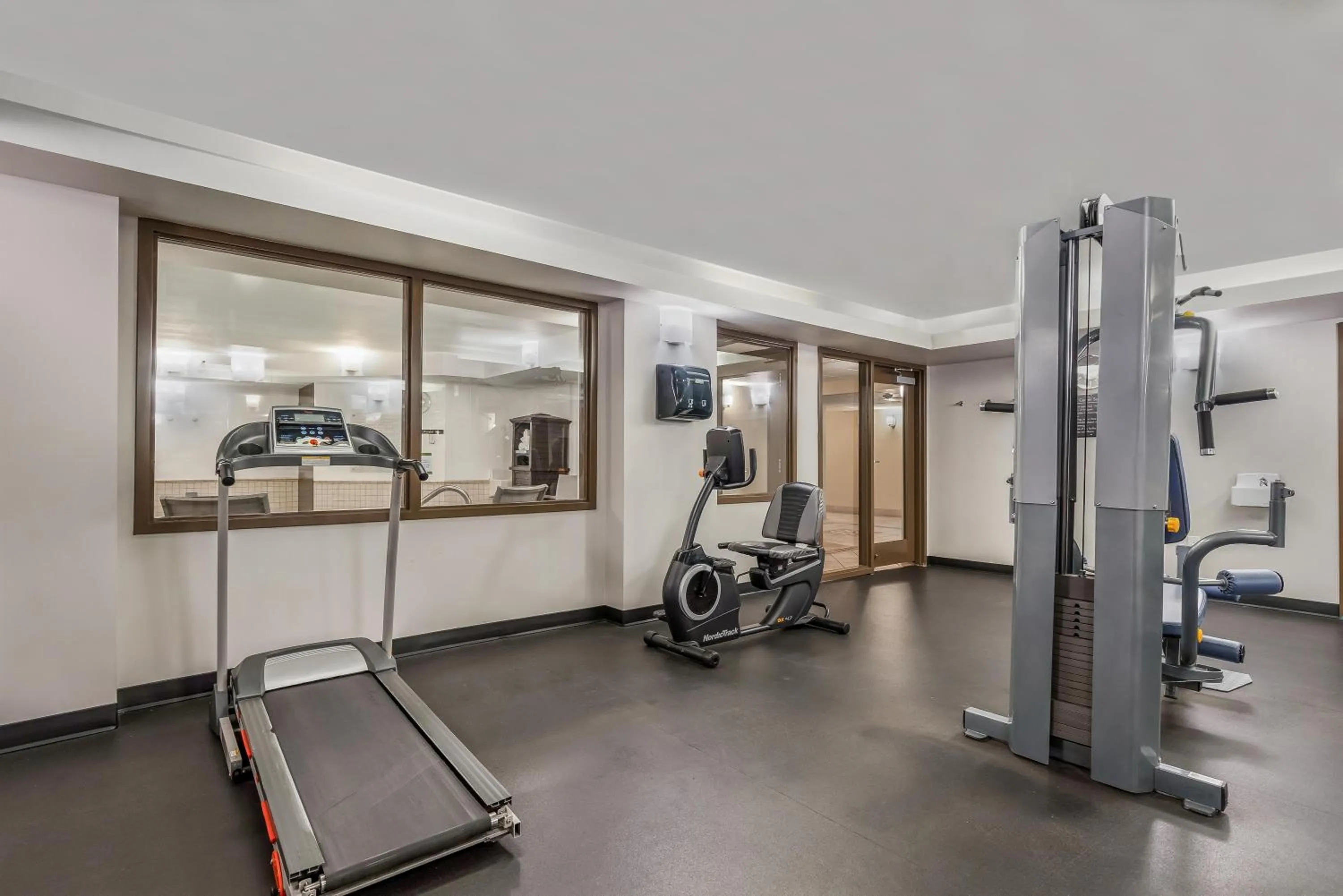 Fitness centre/facilities in Days Inn by Wyndham Airdrie