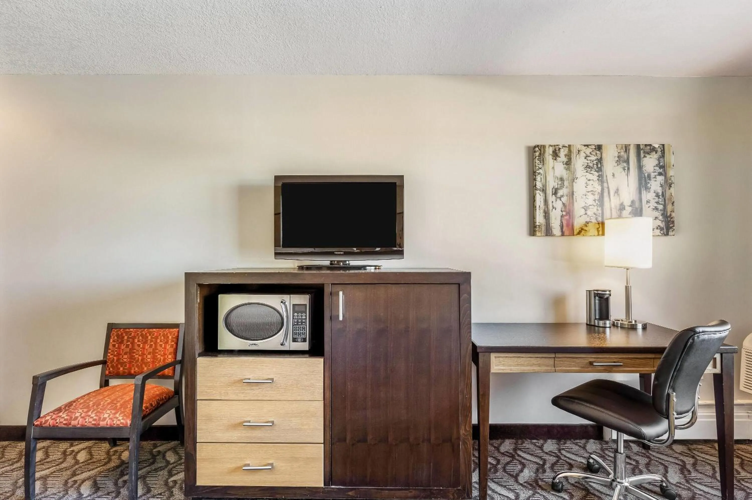 Bed in Days Inn by Wyndham Airdrie