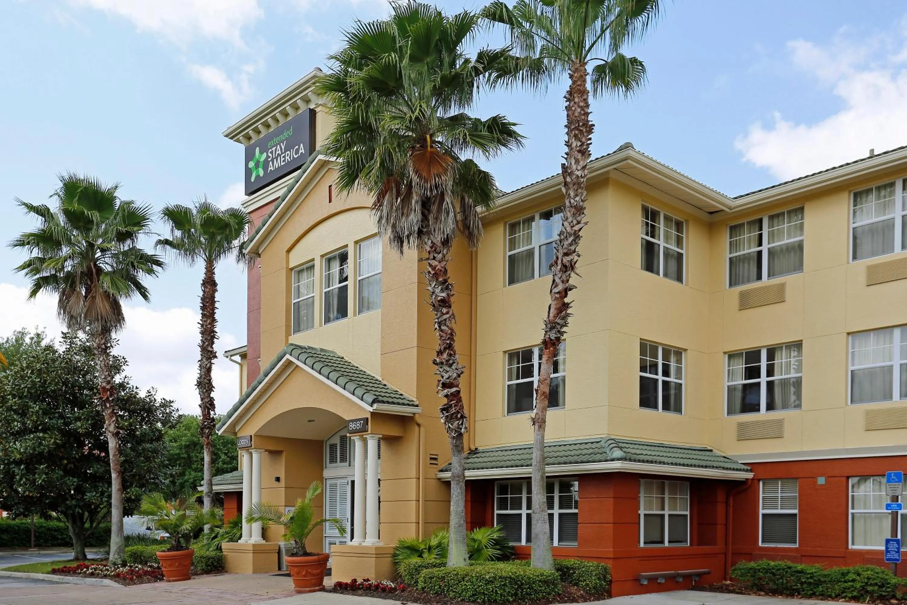 Property building in Extended Stay America Suites - Orlando - Southpark - Commodity Circle