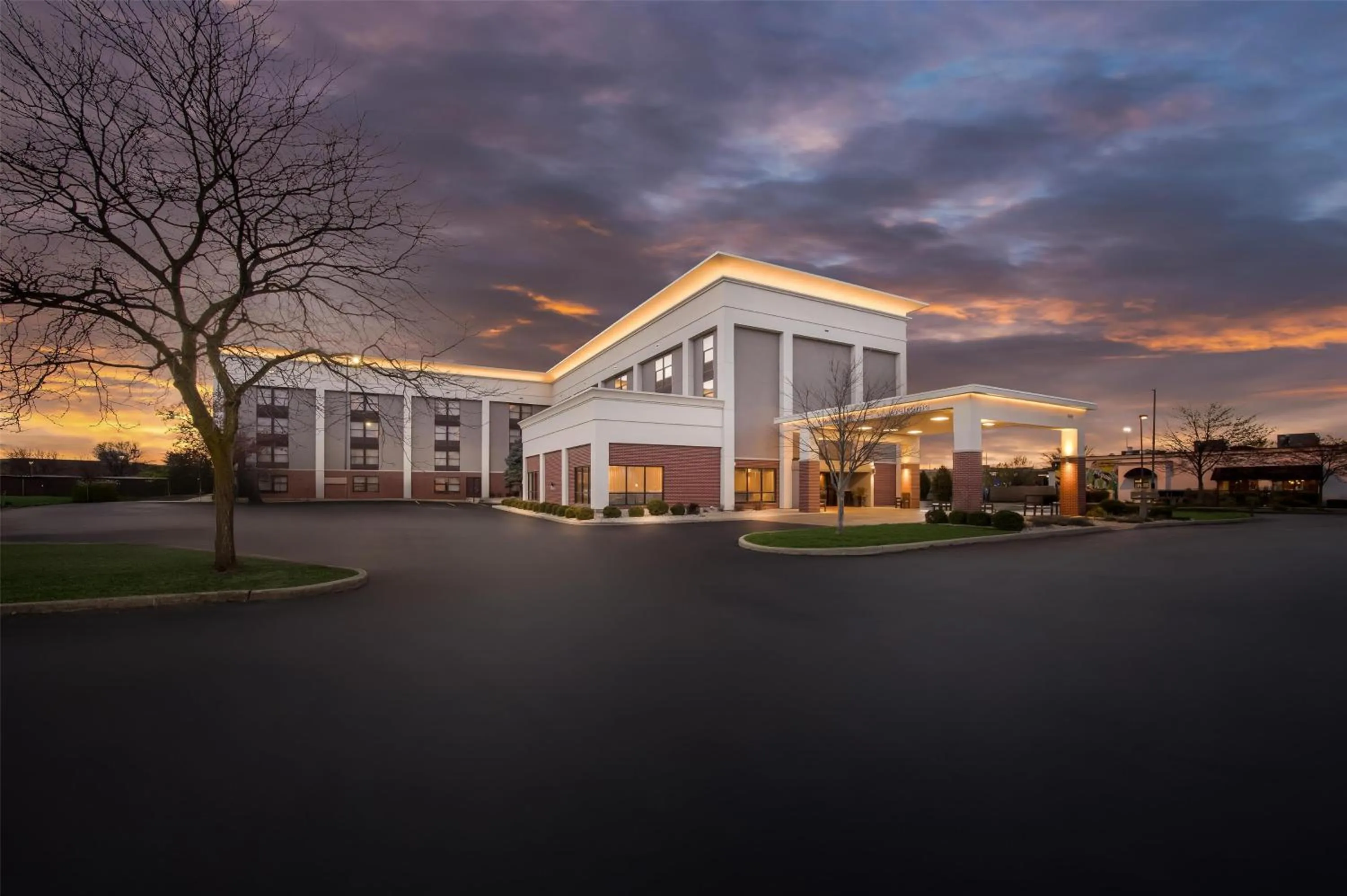 Property building in Hampton Inn Toledo-South/Maumee