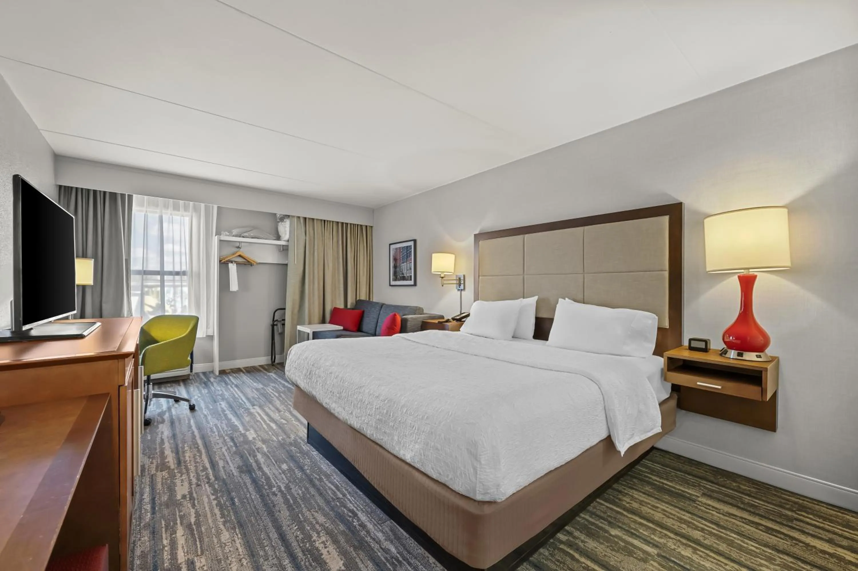 Bed in Hampton Inn Toledo-South/Maumee