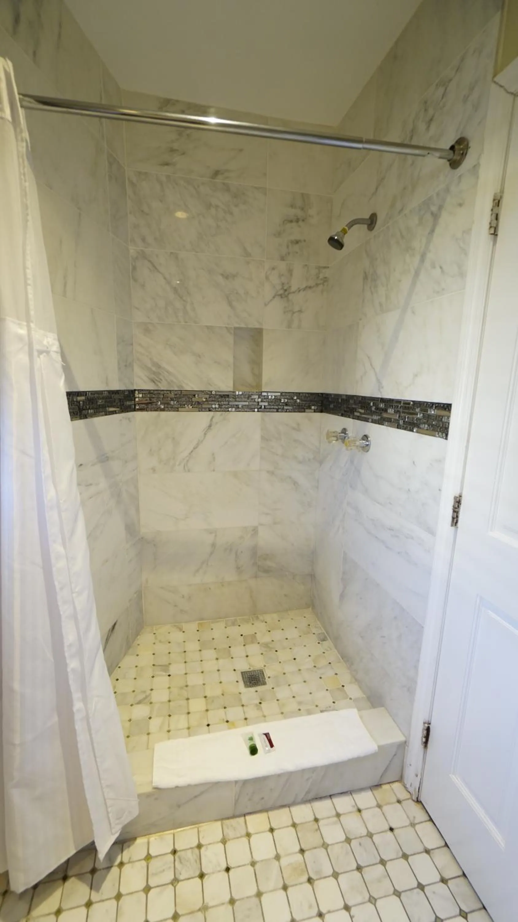 Trylon Hotel - Hollywood