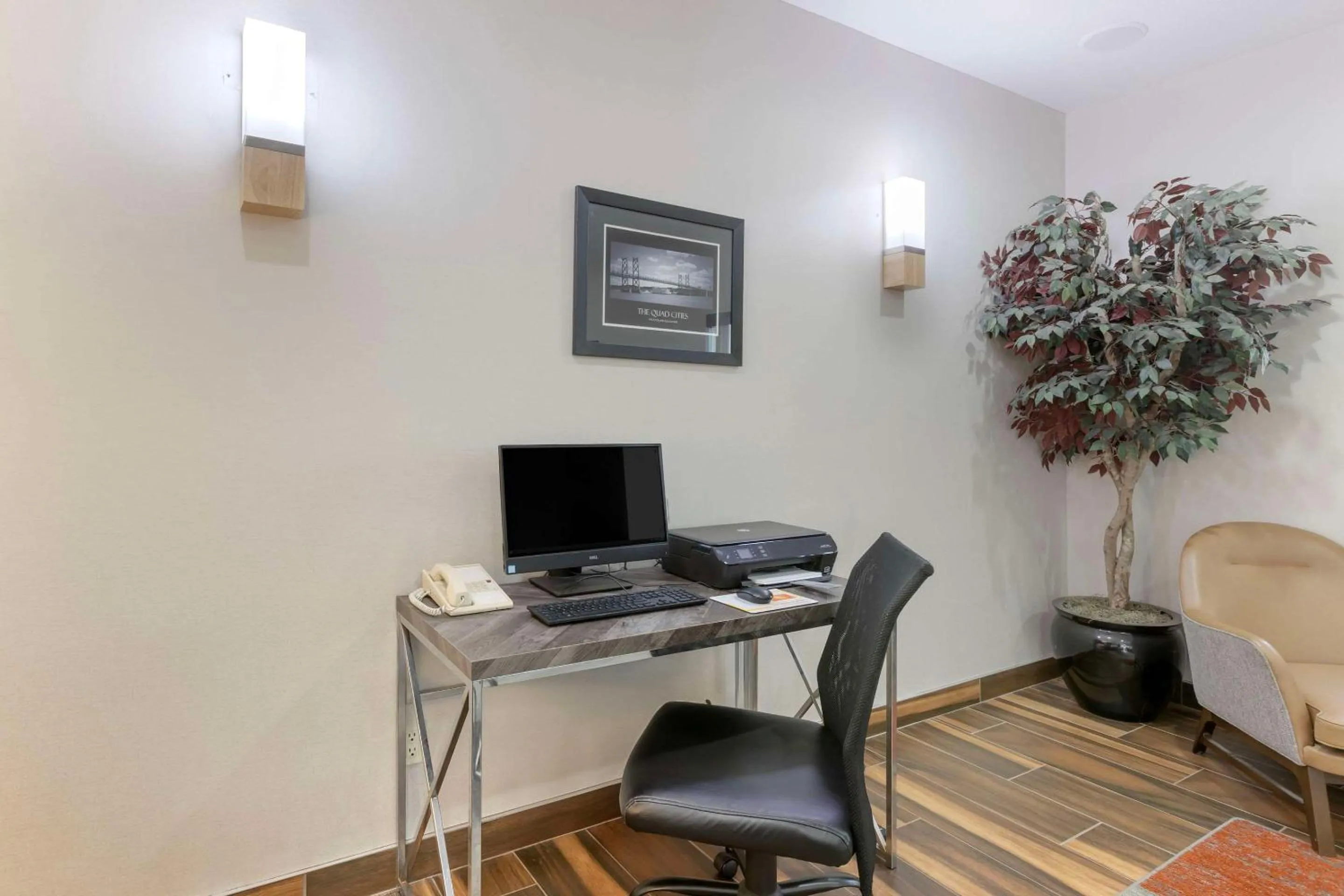 Business facilities in Comfort Inn & Suites Davenport - Quad Cities