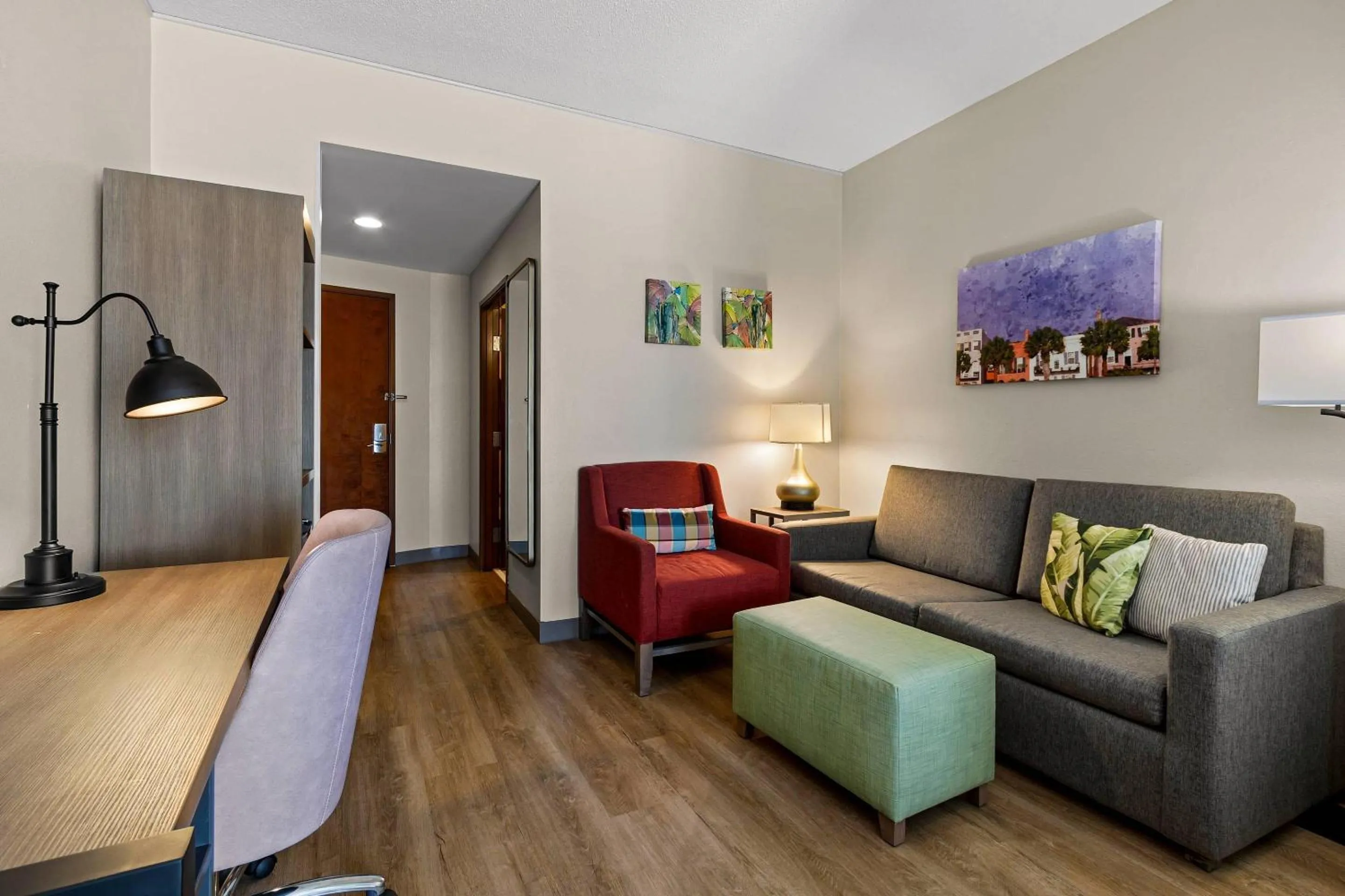 Bedroom in Comfort Suites Charleston West Ashley