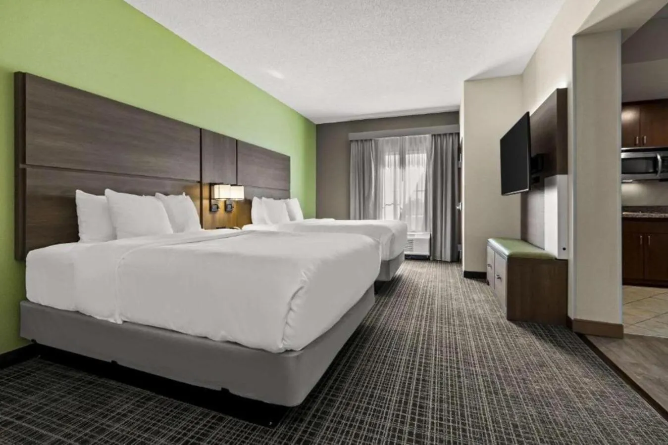 Bedroom, Bed in Comfort Suites Charleston West Ashley