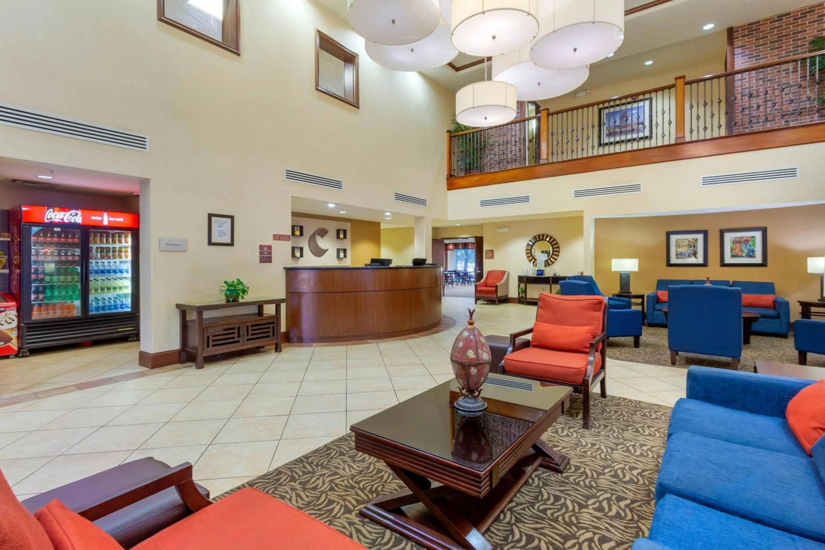 Lobby or reception in Comfort Suites Charleston West Ashley