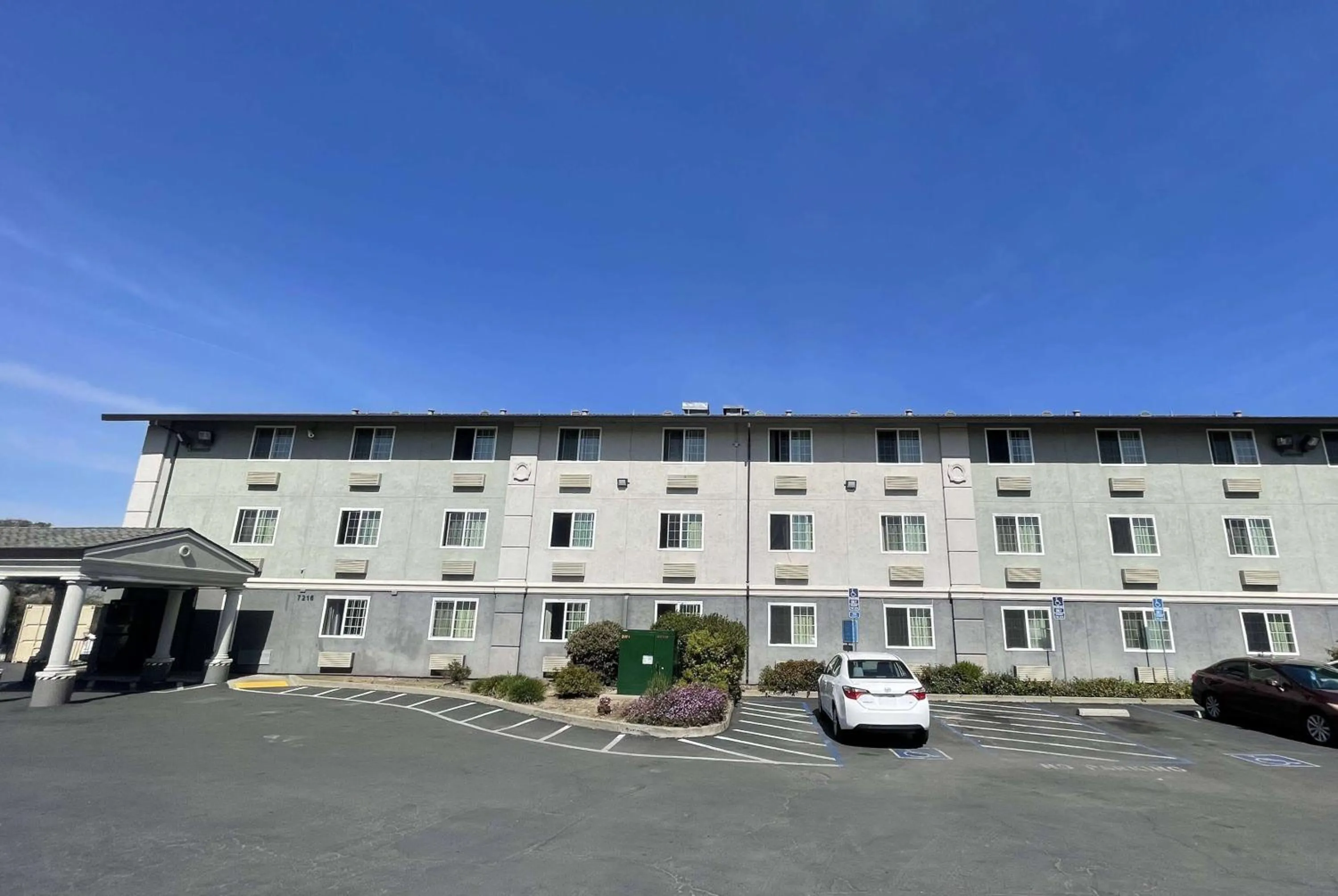 Property building in Super 8 by Wyndham Sacramento/Florin Rd