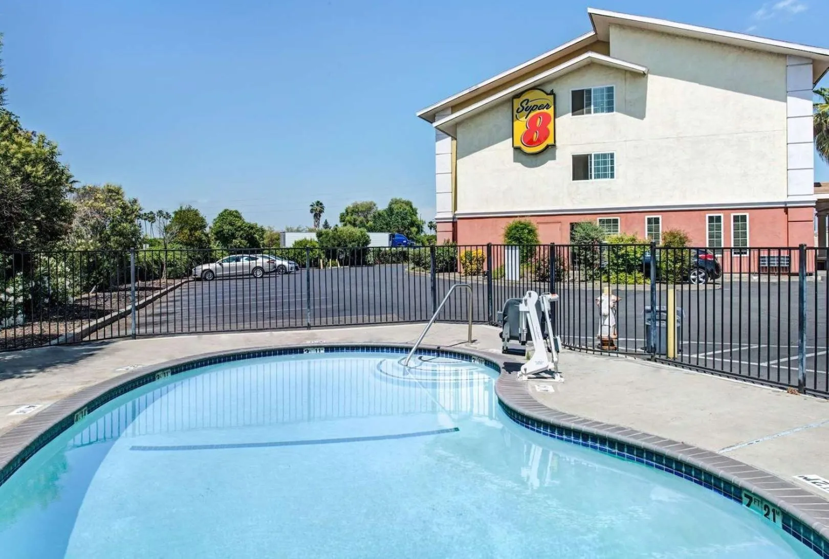 Super 8 by Wyndham Sacramento/Florin Rd