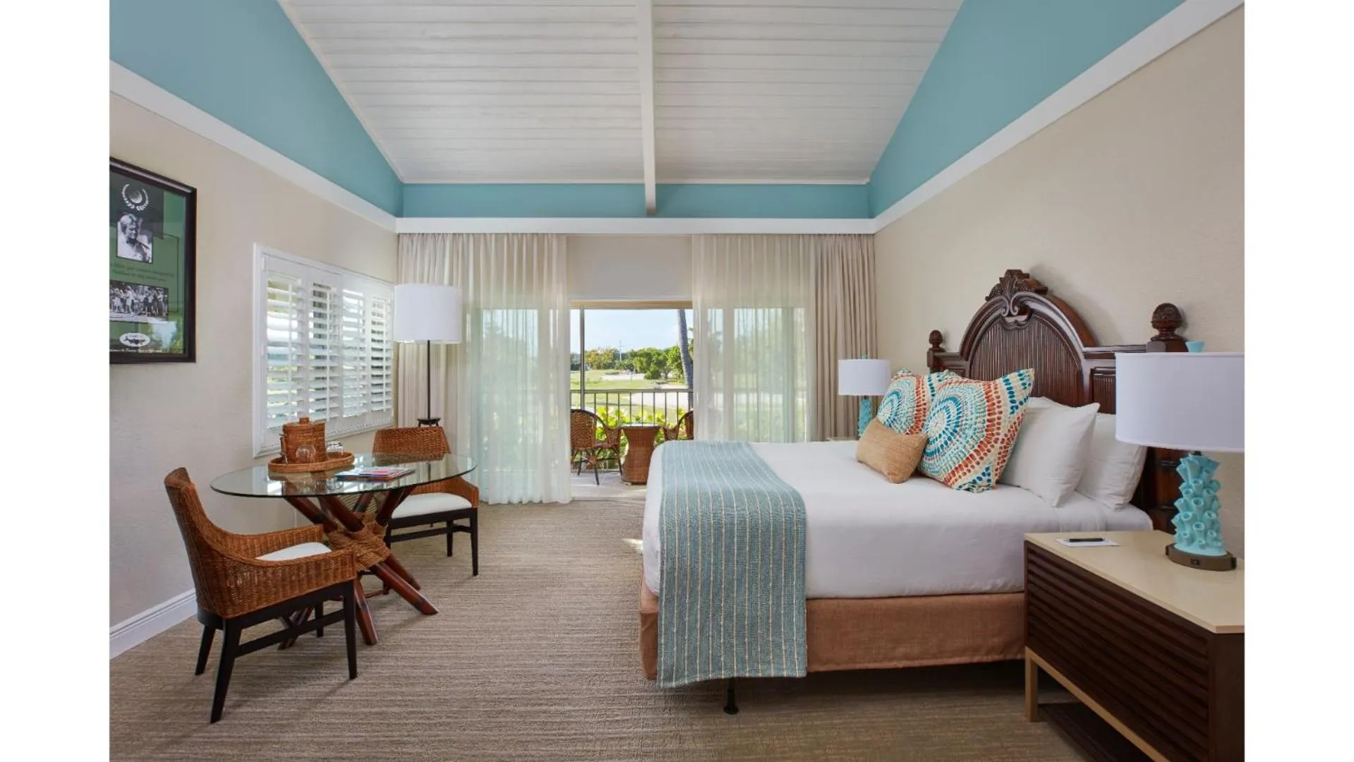 Photo of the whole room, Bed in Cheeca Lodge & Spa