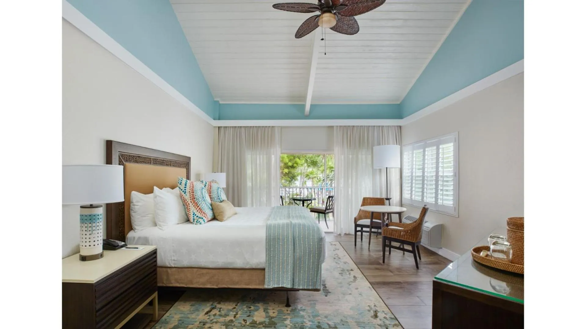 Photo of the whole room, Bed in Cheeca Lodge & Spa