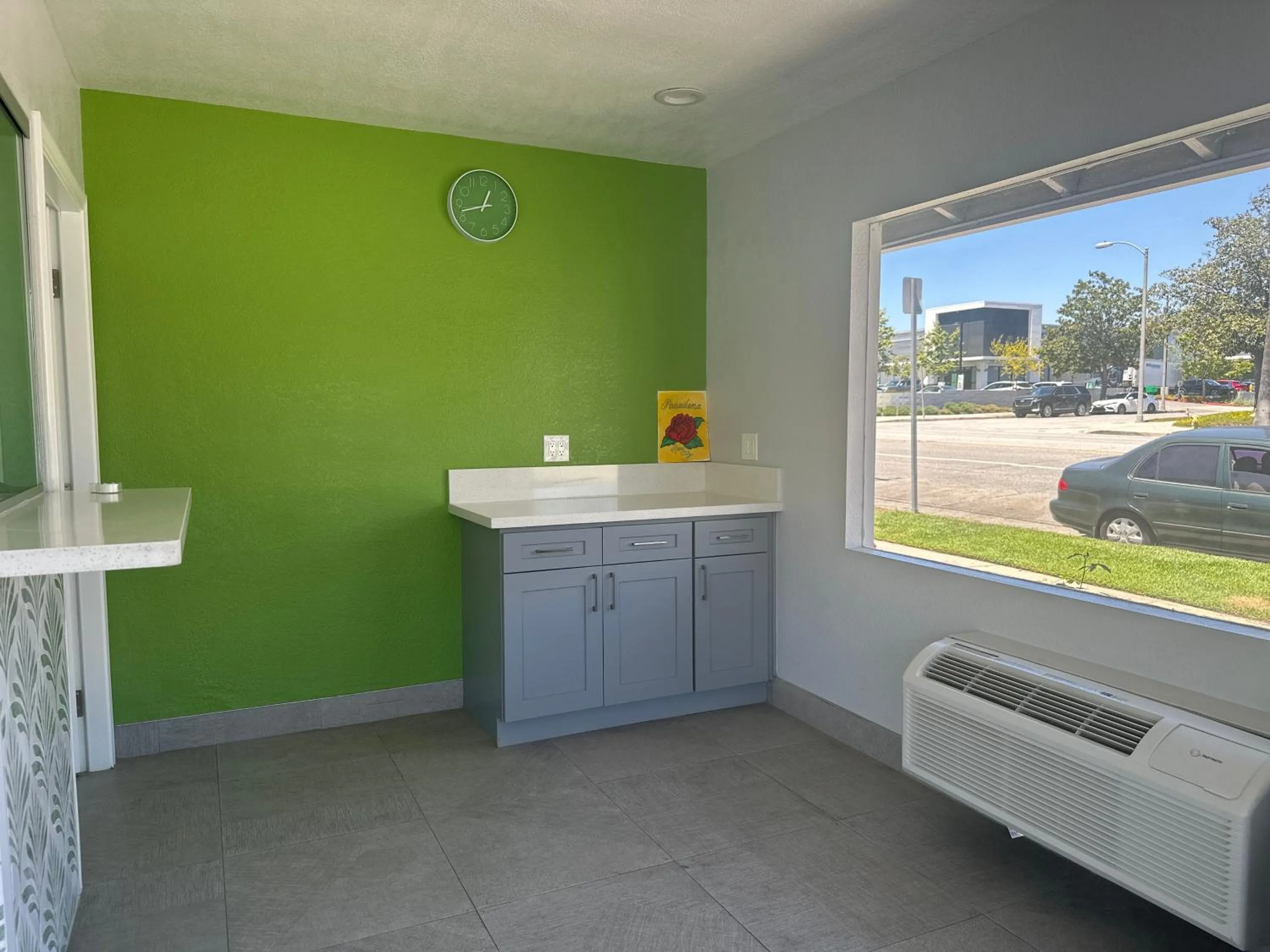 Property building in Hi-Way Host Motel