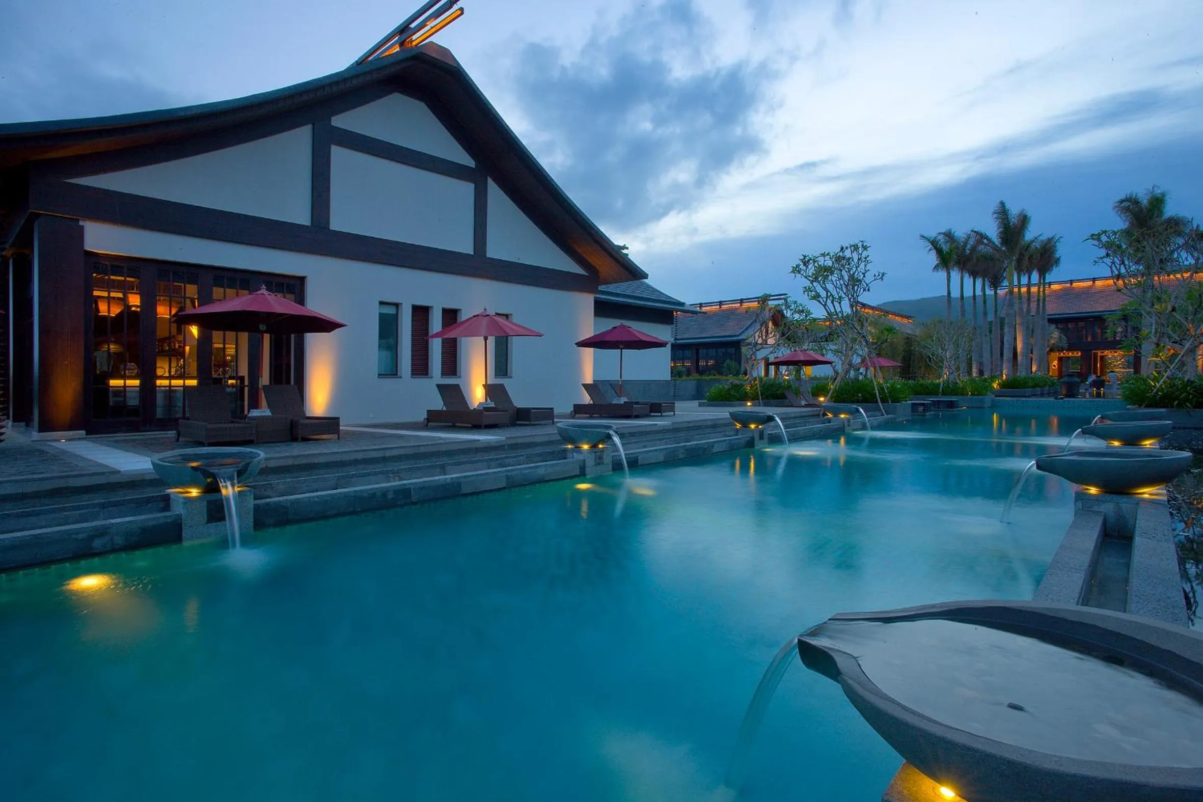 Swimming pool in Narada Resort & Spa Perfume Bay Sanya - All Villas