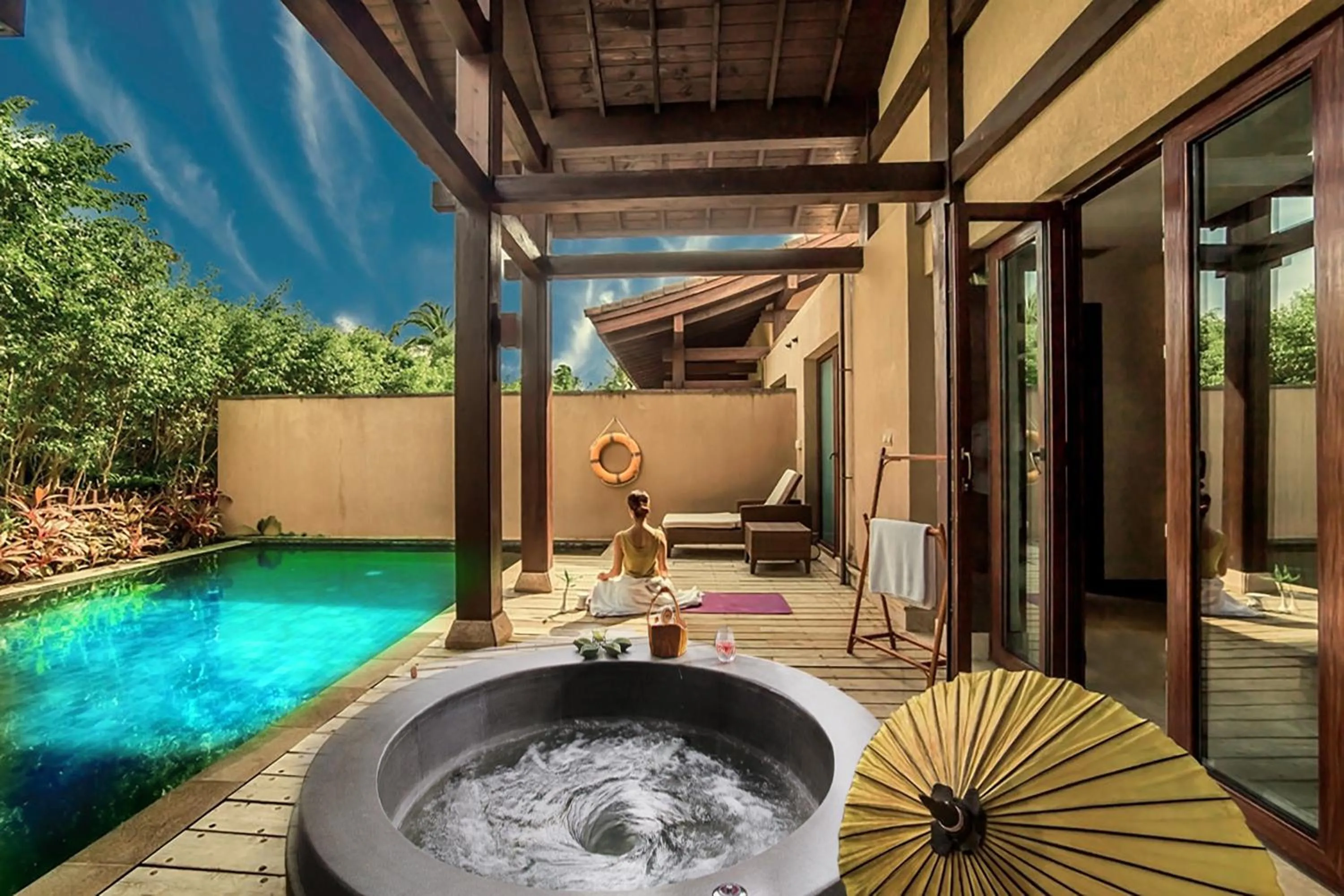 Swimming pool in Narada Resort & Spa Perfume Bay Sanya - All Villas