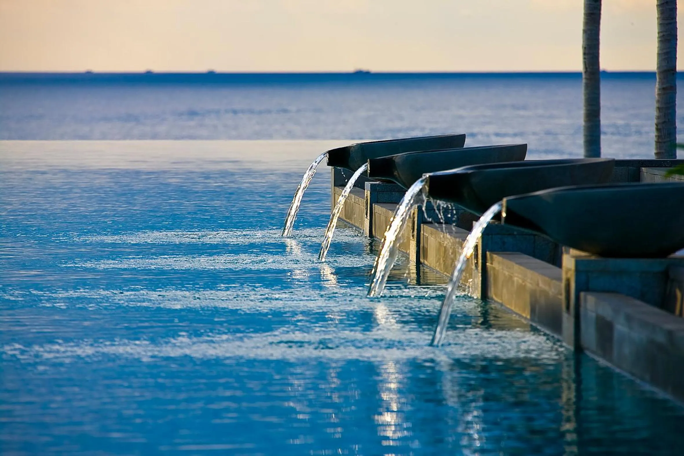 Swimming pool in Narada Resort & Spa Perfume Bay Sanya - All Villas