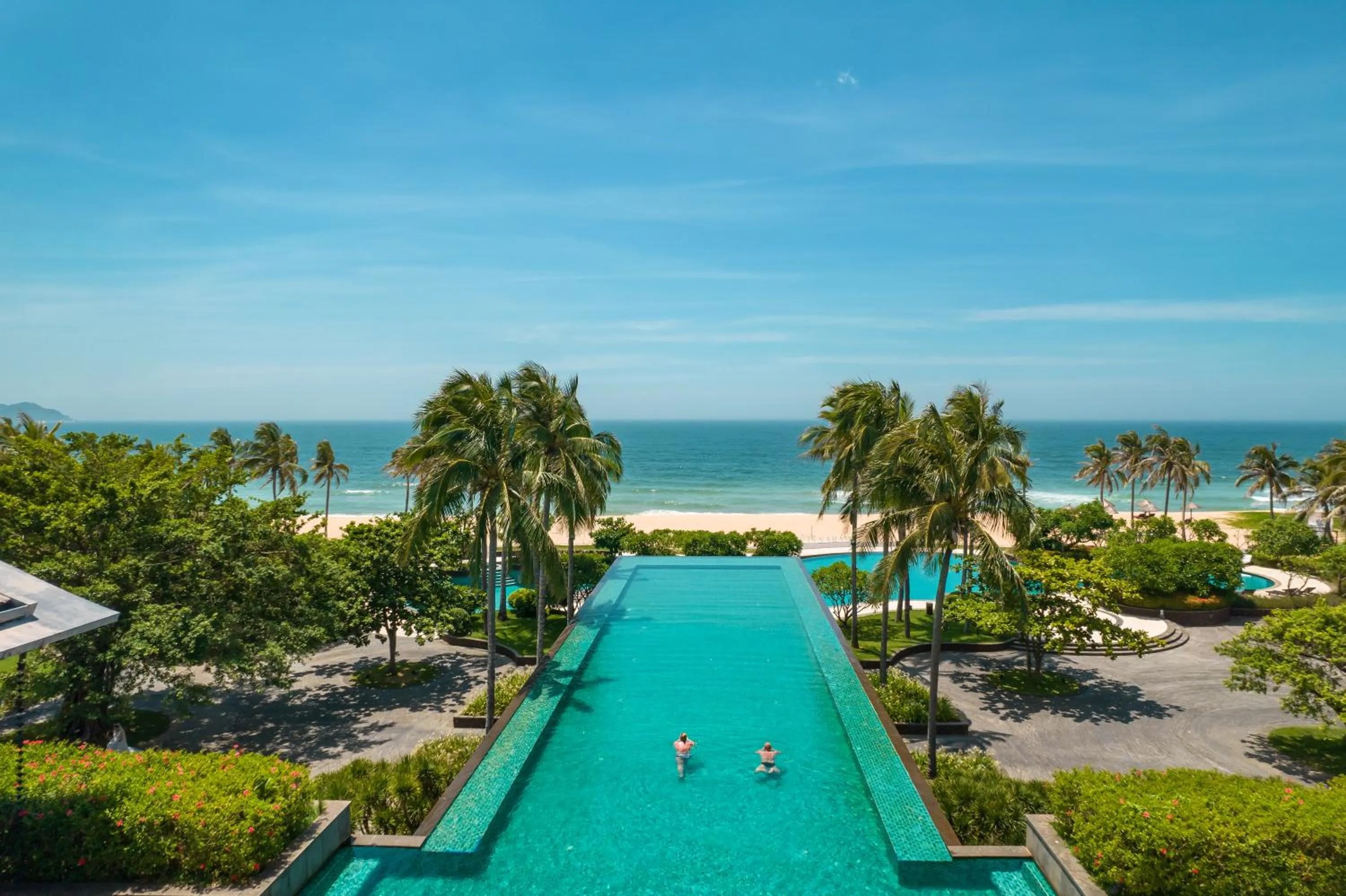 Swimming pool in Narada Resort & Spa Perfume Bay Sanya - All Villas