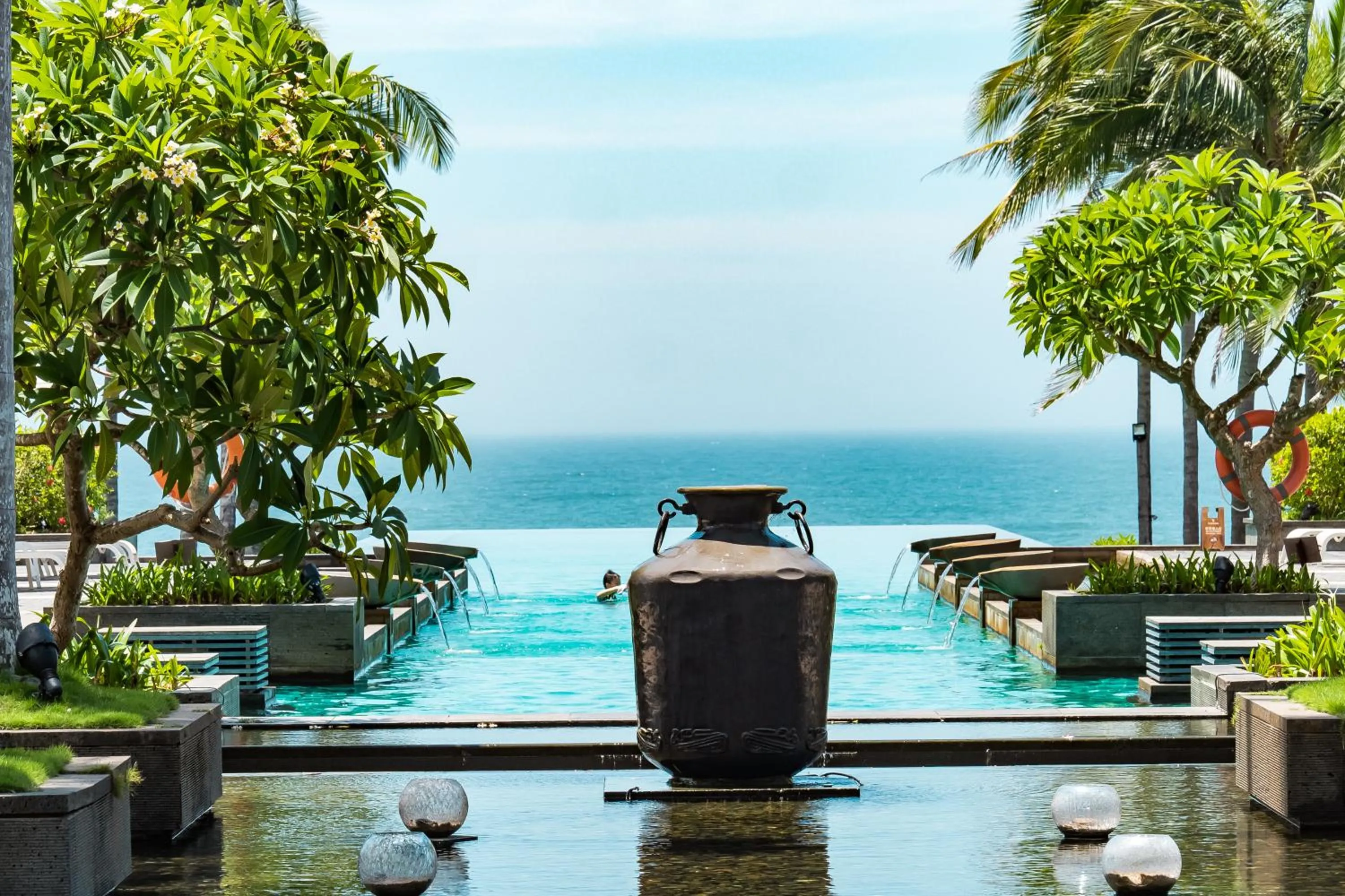 Sea view in Narada Resort & Spa Perfume Bay Sanya - All Villas