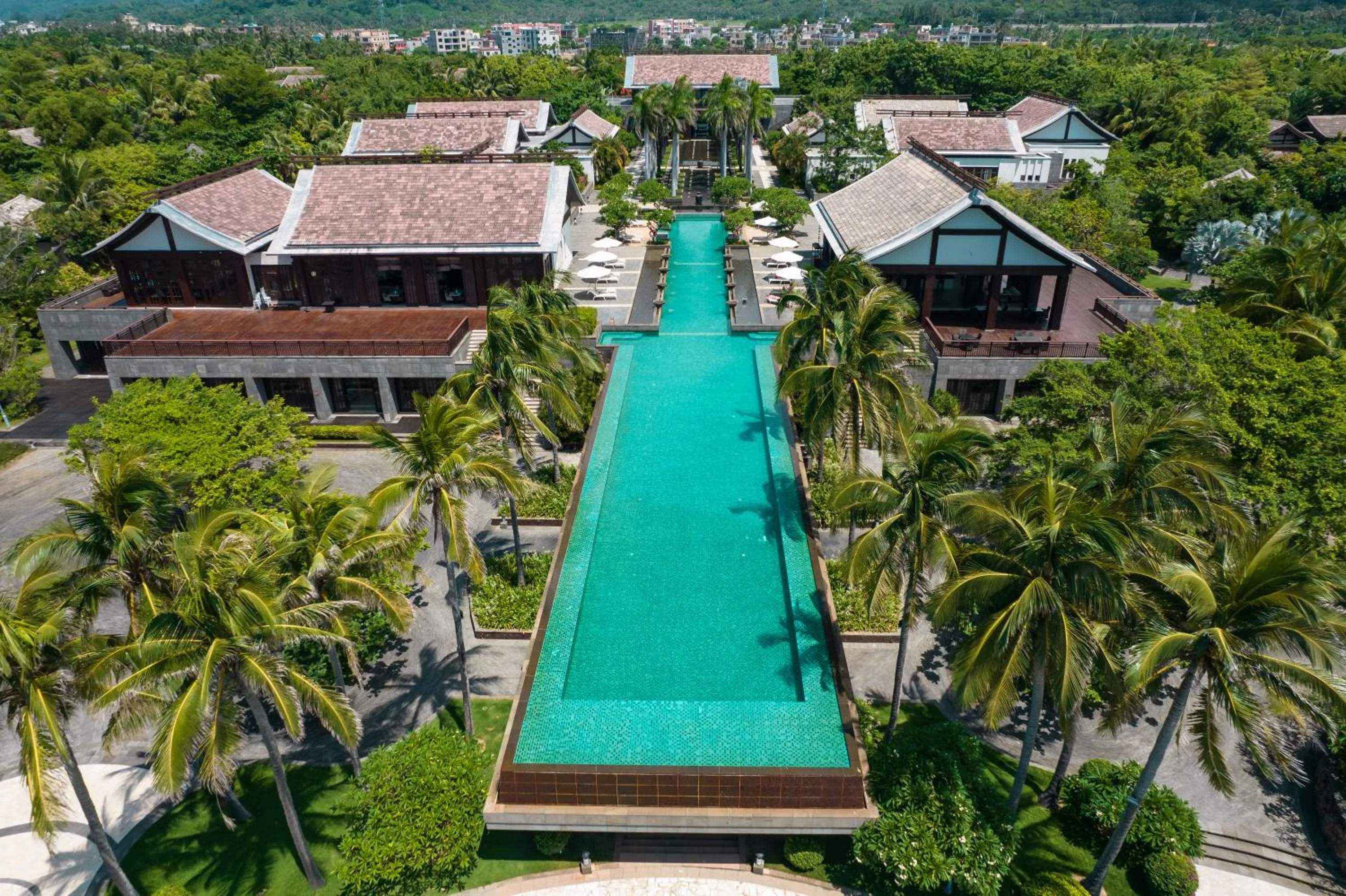 Swimming pool in Narada Resort & Spa Perfume Bay Sanya - All Villas