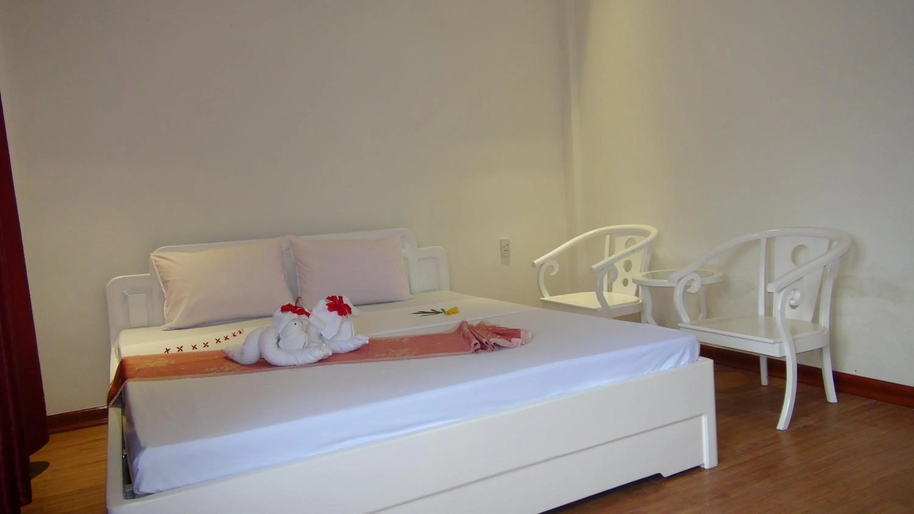 Photo of the whole room in Pho Hoi 1 Hotel