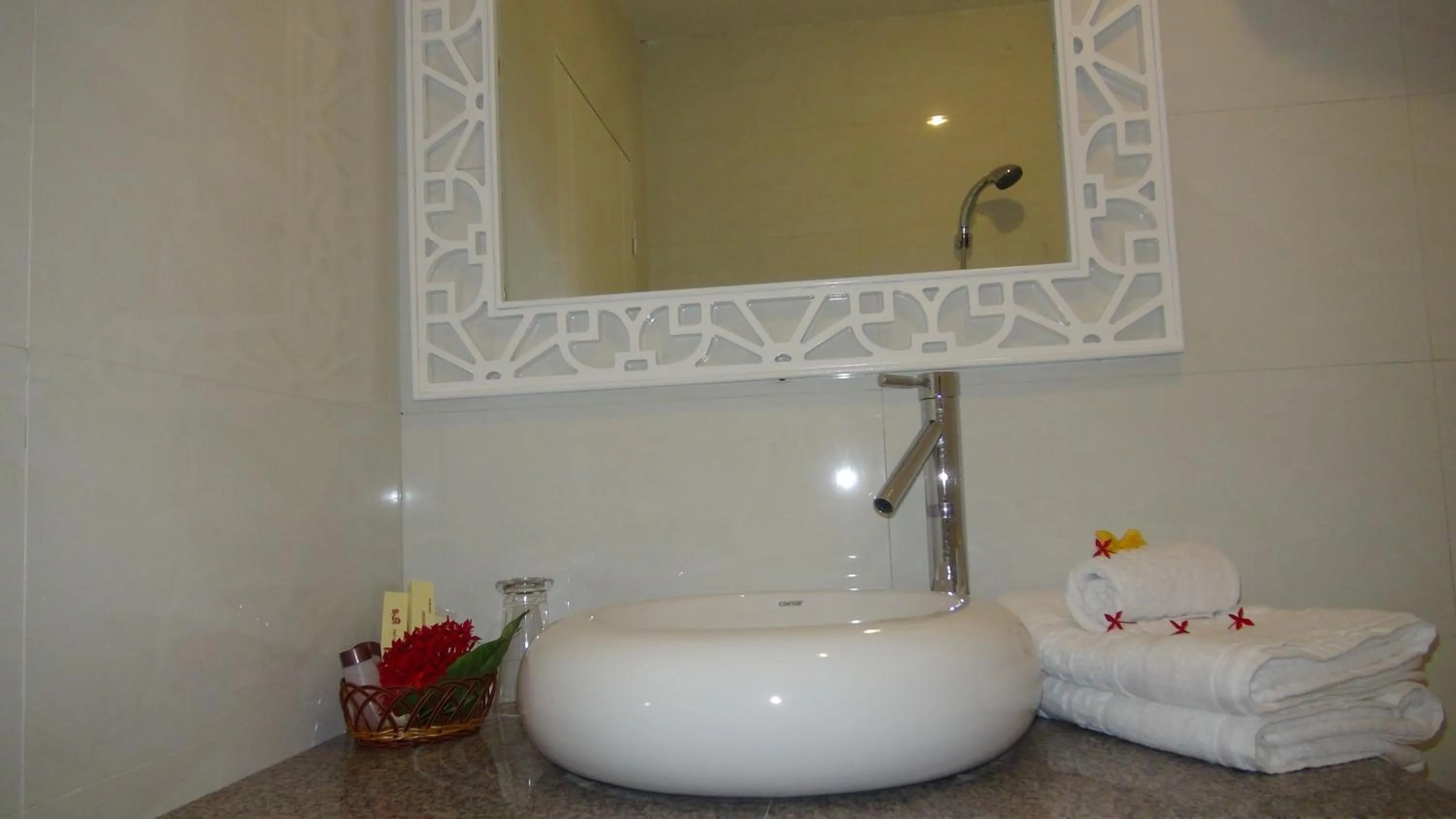 Bathroom in Pho Hoi 1 Hotel