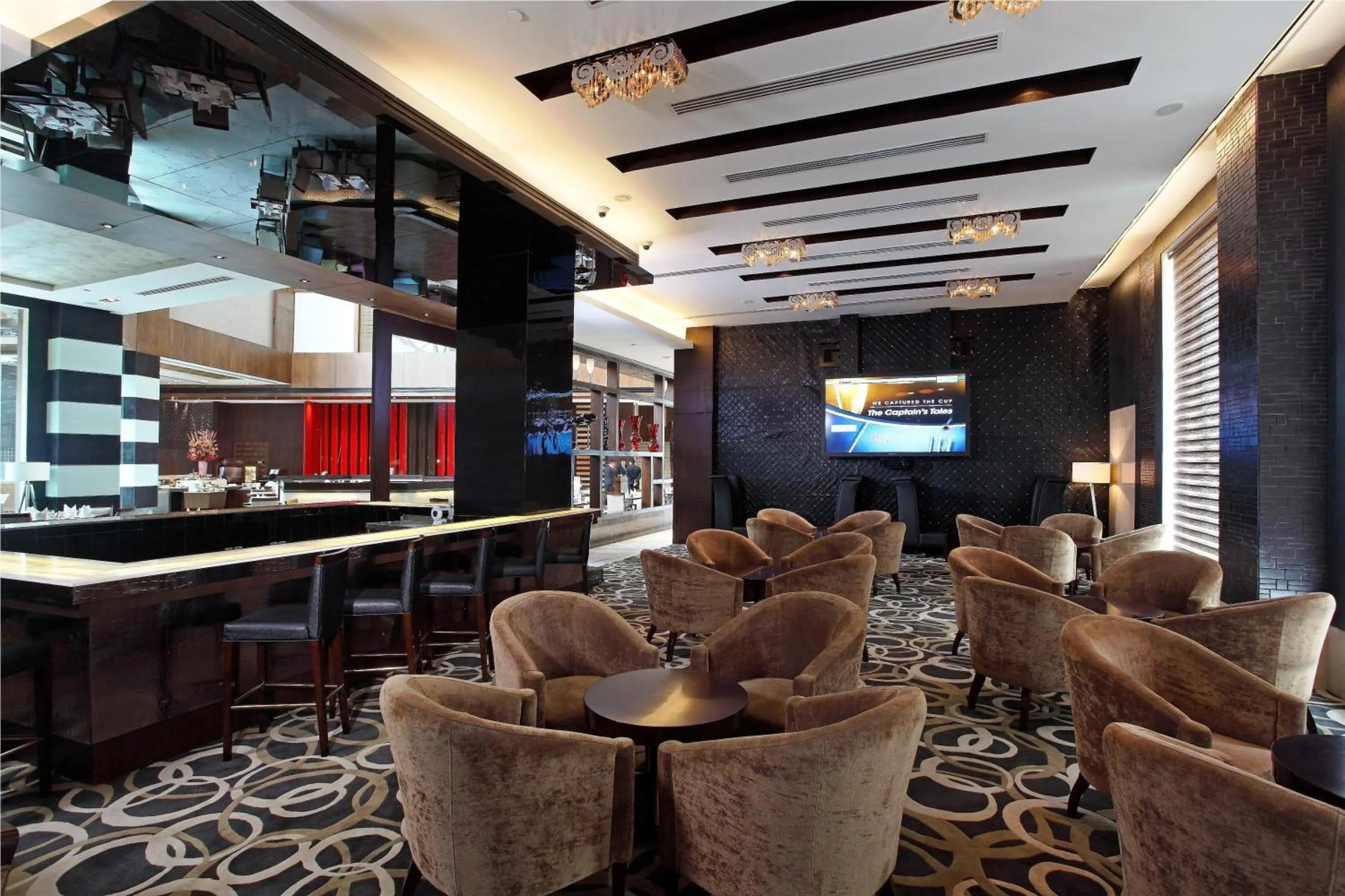 Lounge or bar in Ramada Gurgaon Central