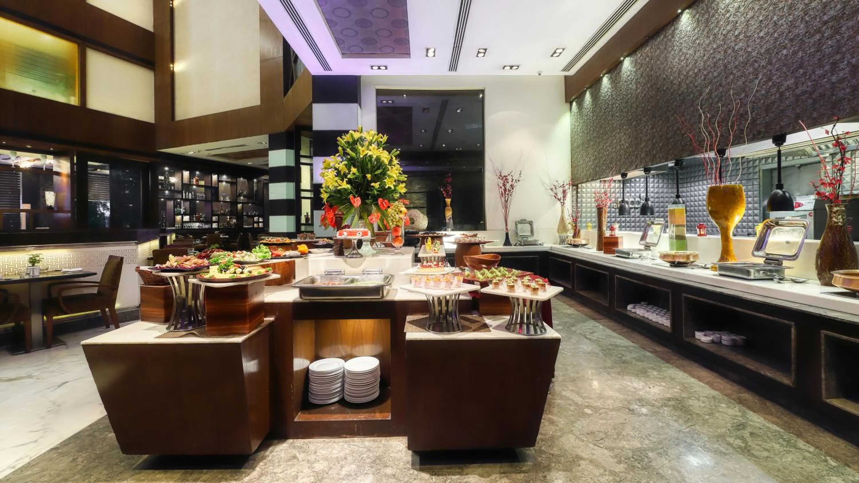 Restaurant/places to eat in Ramada Gurgaon Central