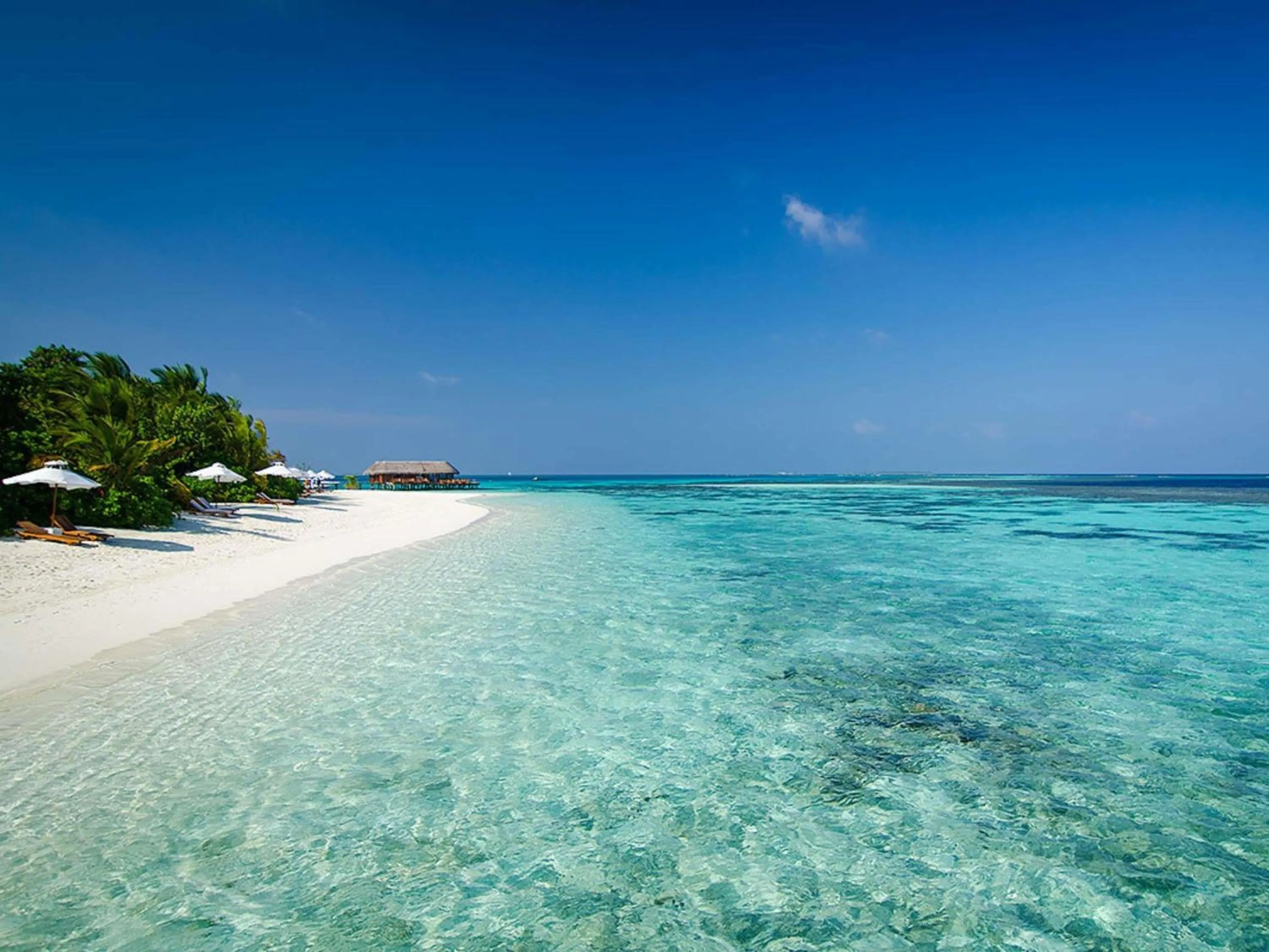 Bedroom in V Villas Maldives at Mirihi - MGallery Collection