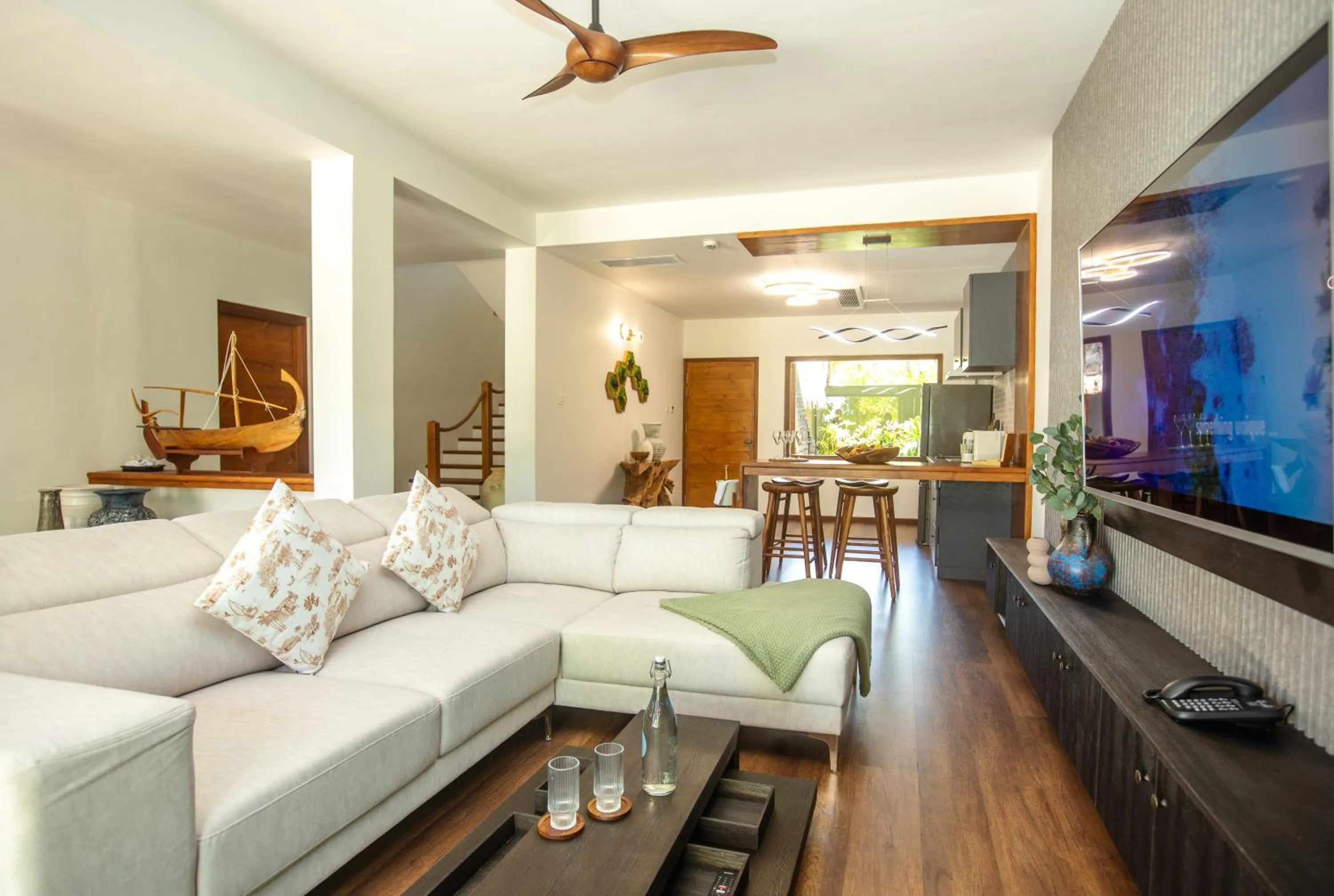 TV and multimedia in V Villas Maldives at Mirihi - MGallery Collection