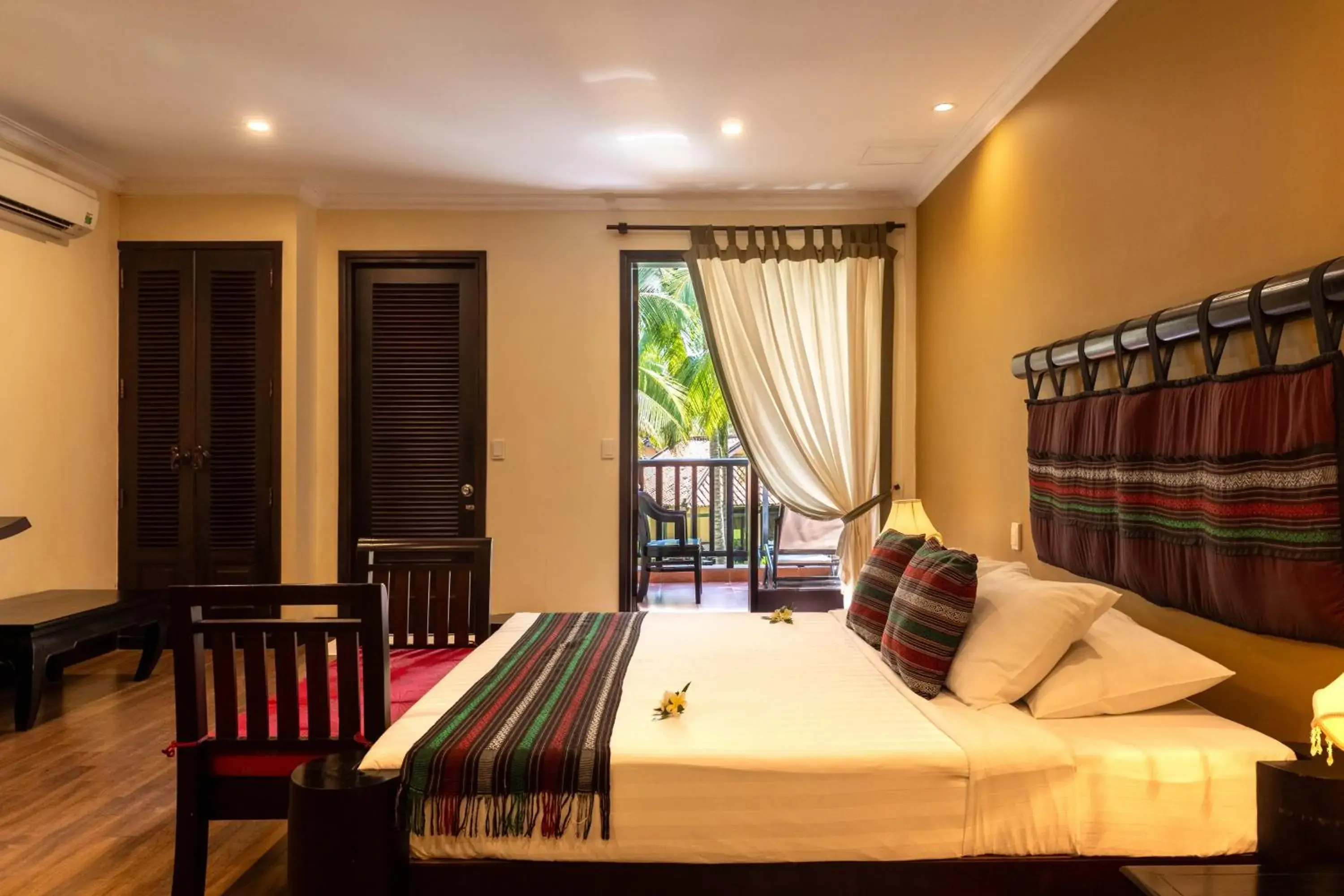 Deluxe Double or Twin Room with Garden View in Seahorse Resort & Spa Deluxe Double or Twin Room with Garden View in Seahorse Resort & Spa