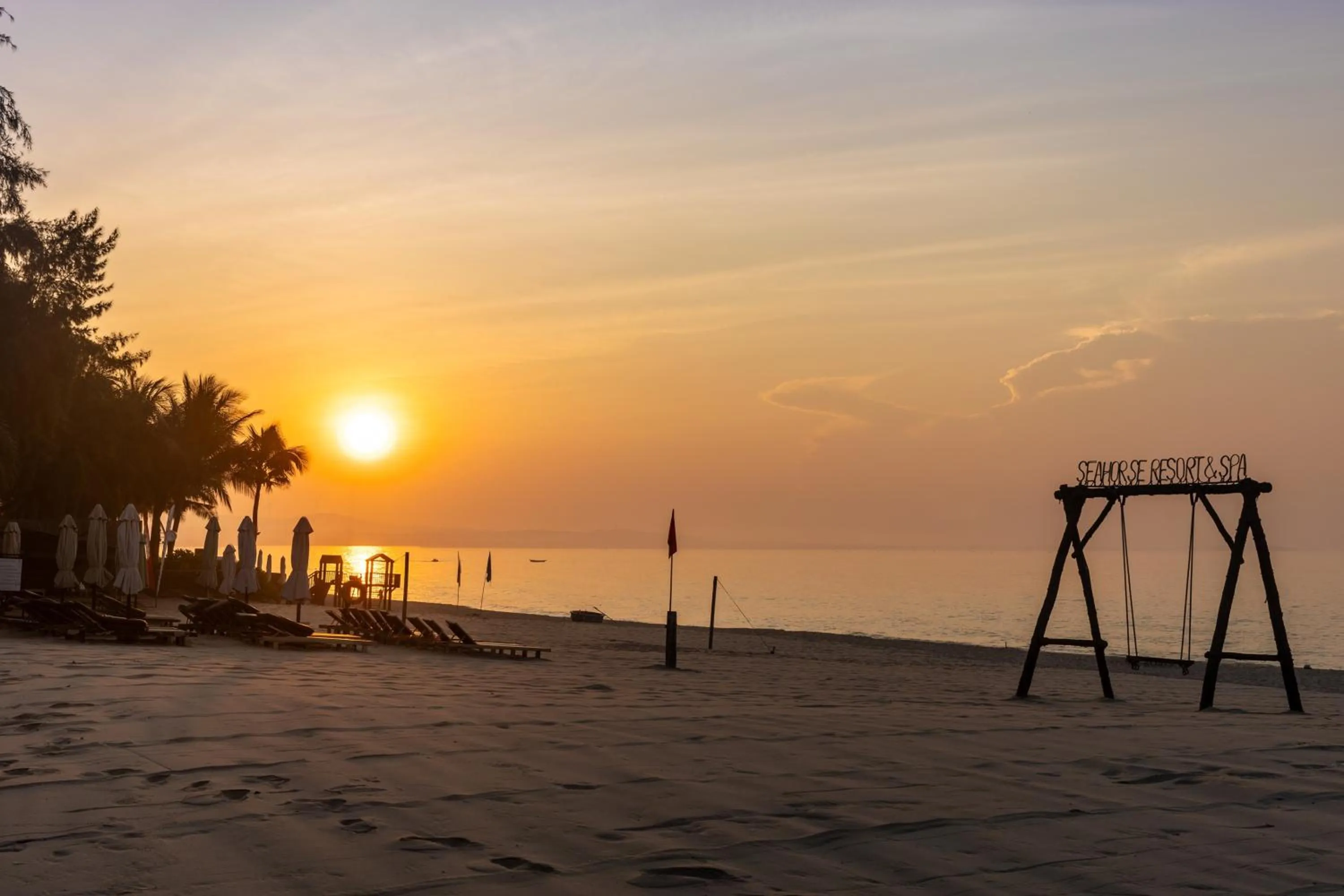 Beach in Seahorse Resort & Spa