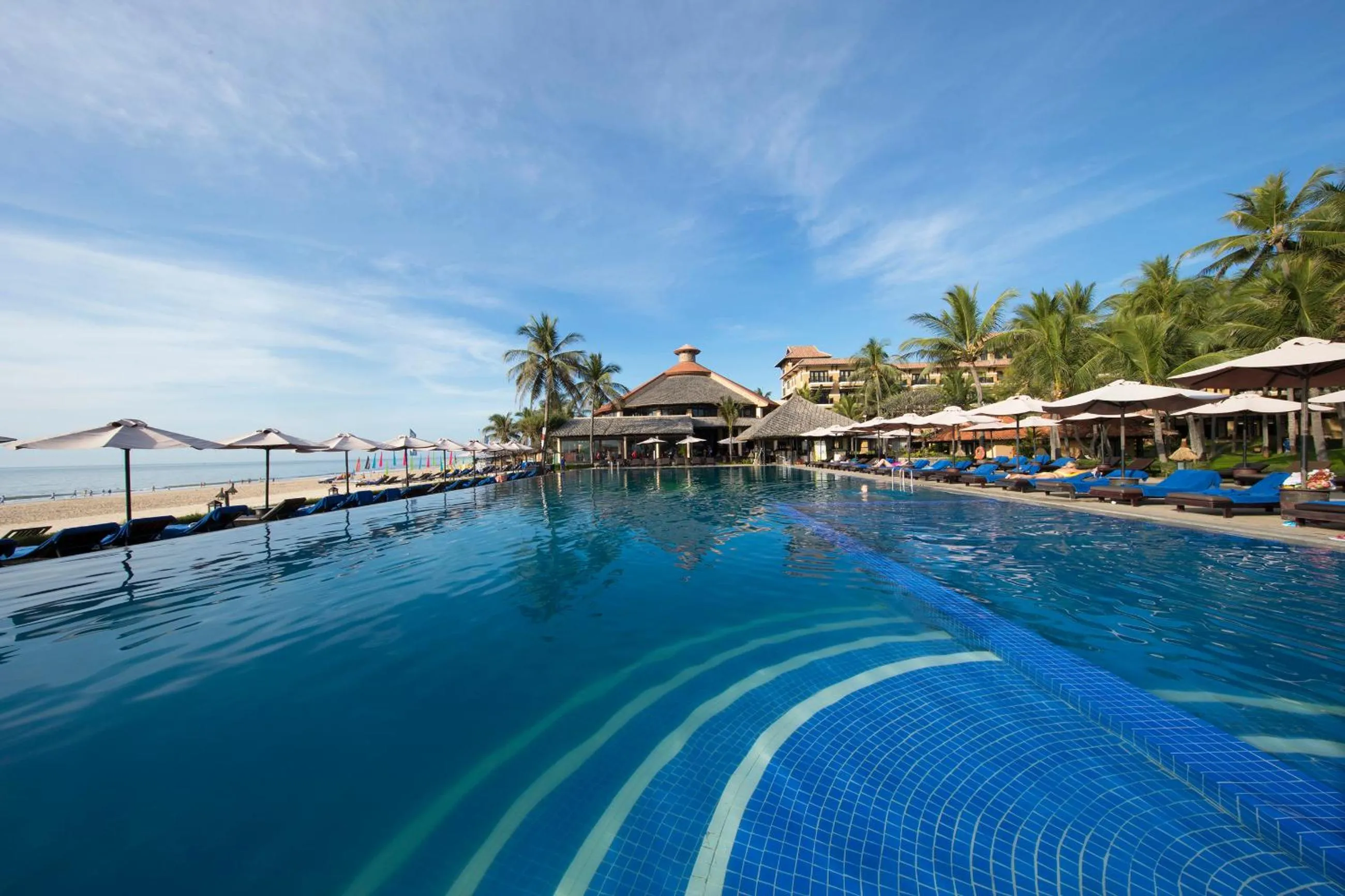 Swimming pool in Seahorse Resort & Spa